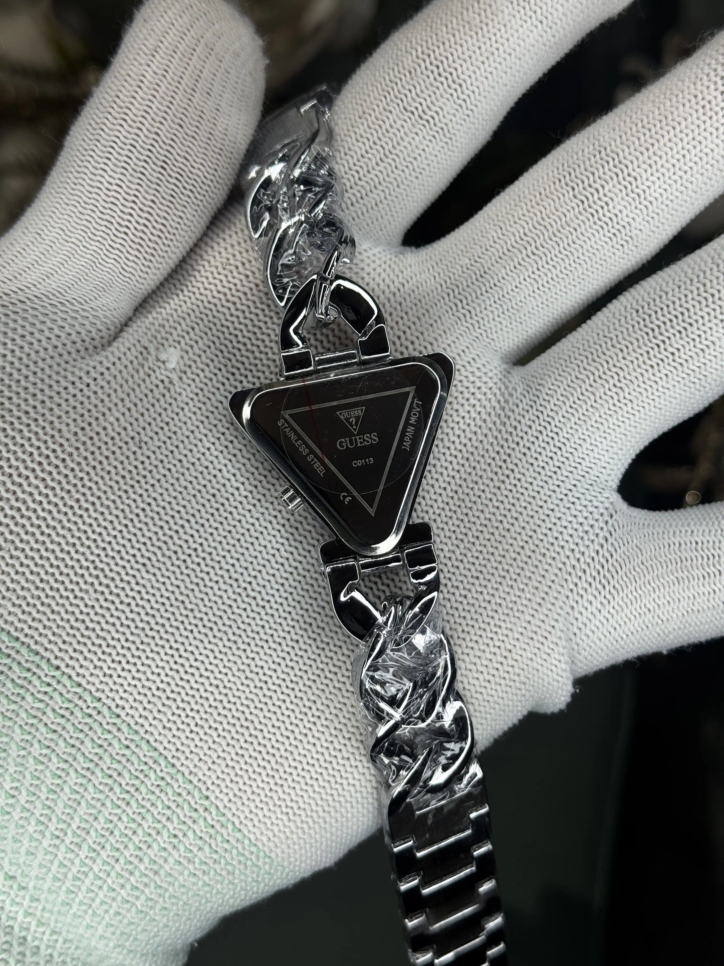 Guess Fame Silver Black Premium Watch