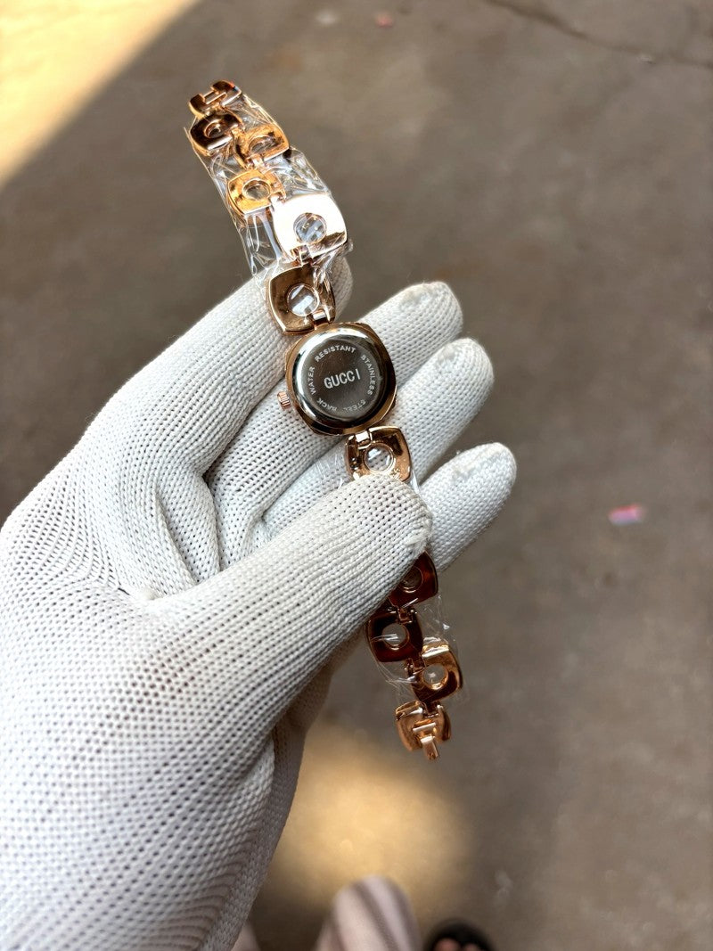 Gucci White Dial Rose Gold Bracelet Chain Ladies Watch