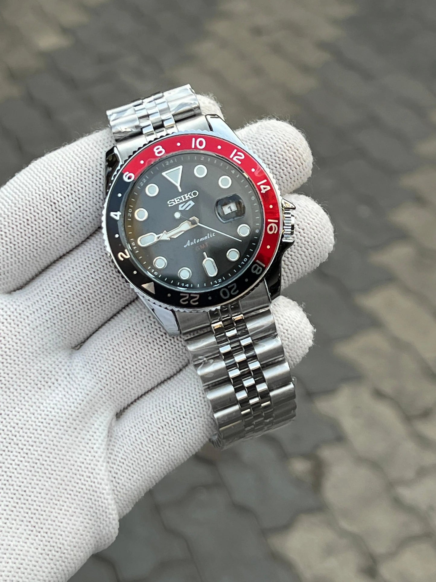Seik_0 5 Sports GMT Swift Movement Back Open