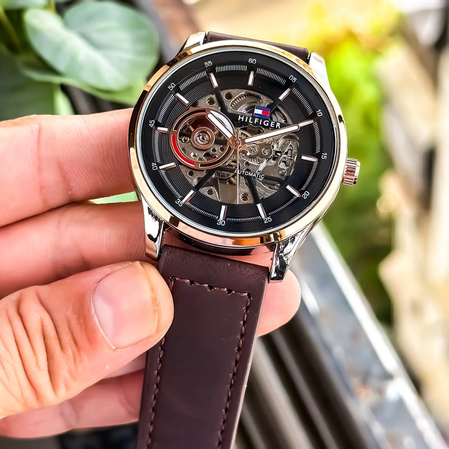 TOMMY_AUTO_LEATHER