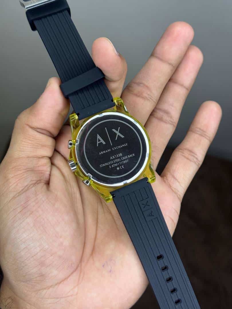 Arman i Exchang e Black-Neon Chronograph Premium Watch