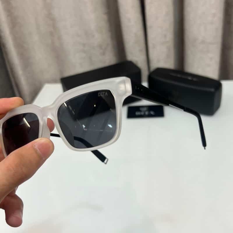 Dita Black With Transparent Designer Black Shade 5526