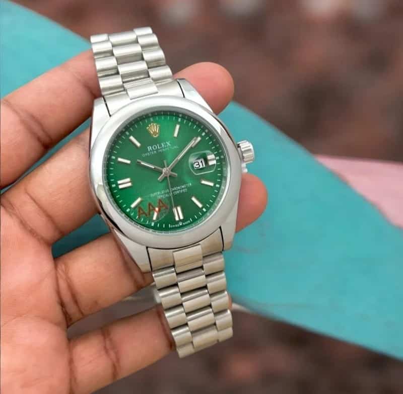 Role x Oyester Green