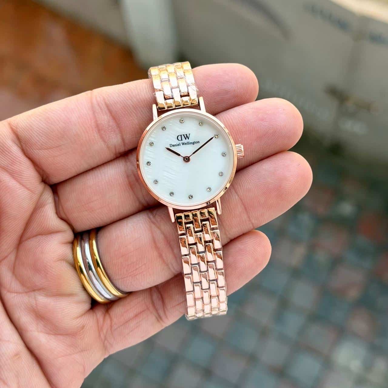 DW_LADIES_ROSE-WHITE