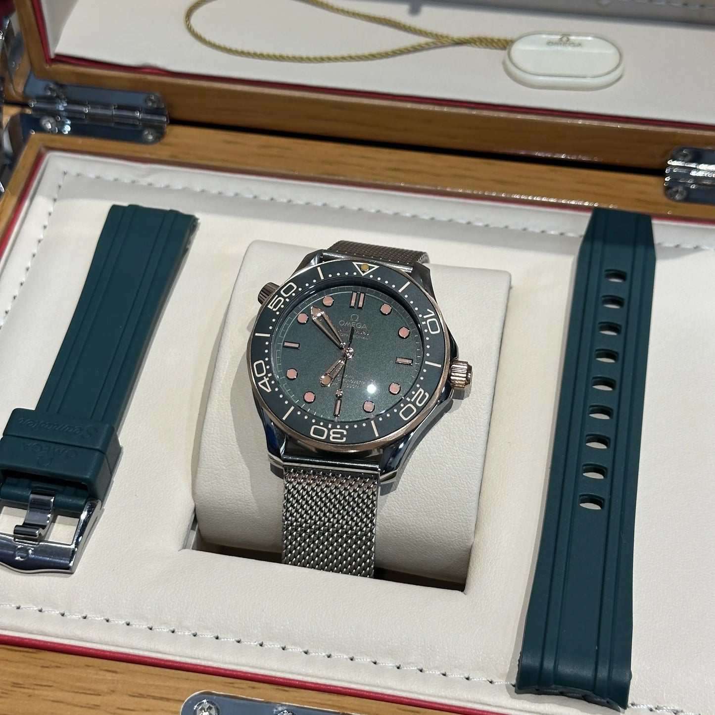 omega Seamaster 300m With EXtra Strap