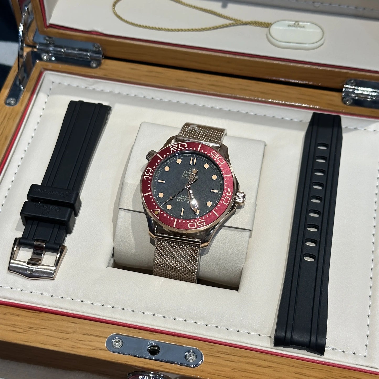 omega! Seamaster 300m With EXtra Strap