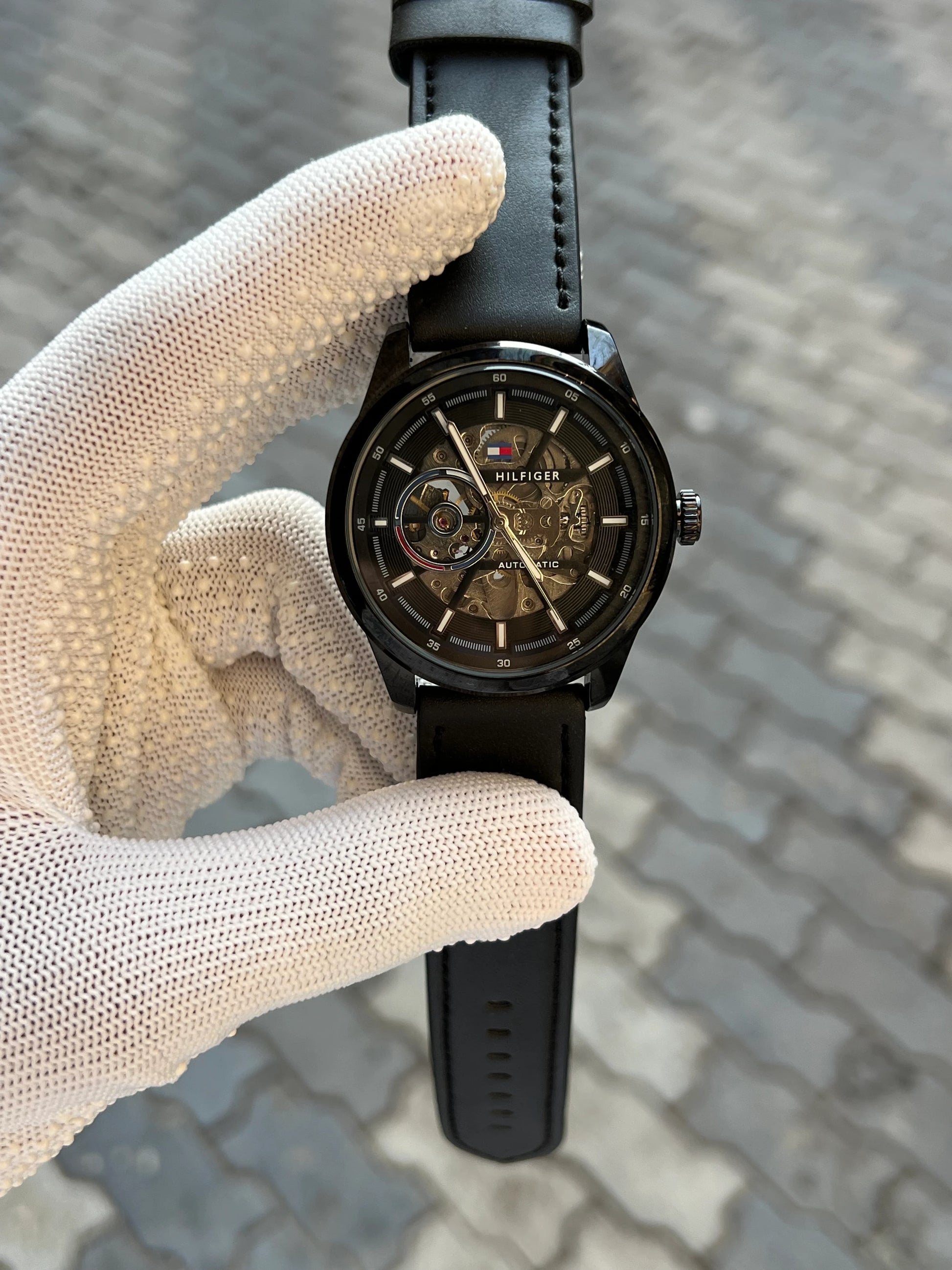 Tomm_y Hilfiger Automatic Black Leather