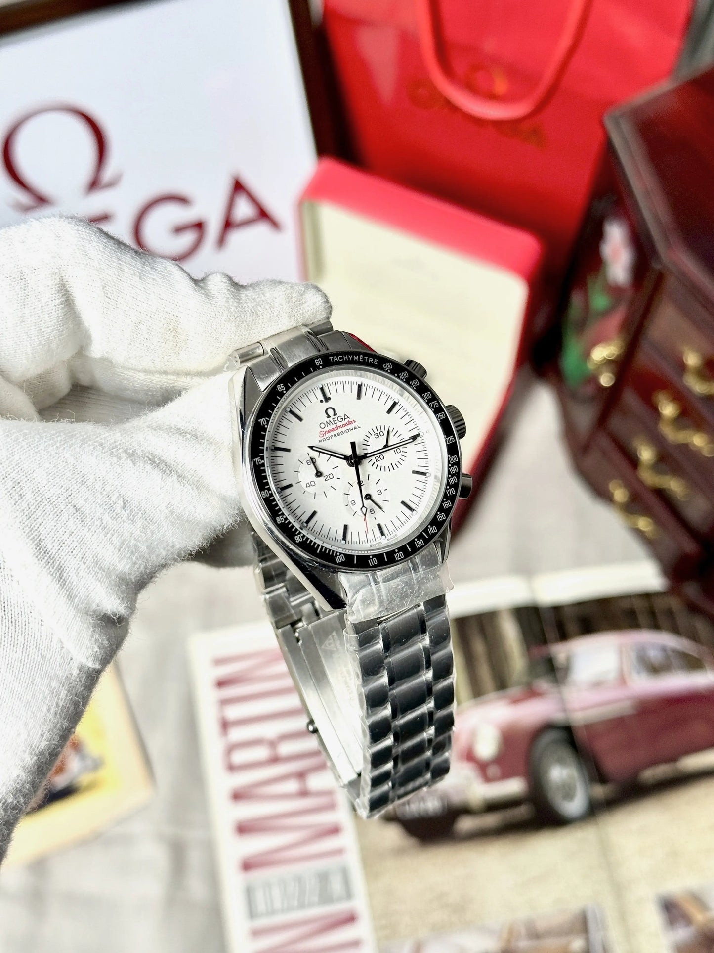 OMega Speedmaster Professional Moonwatch With Dual Strap
