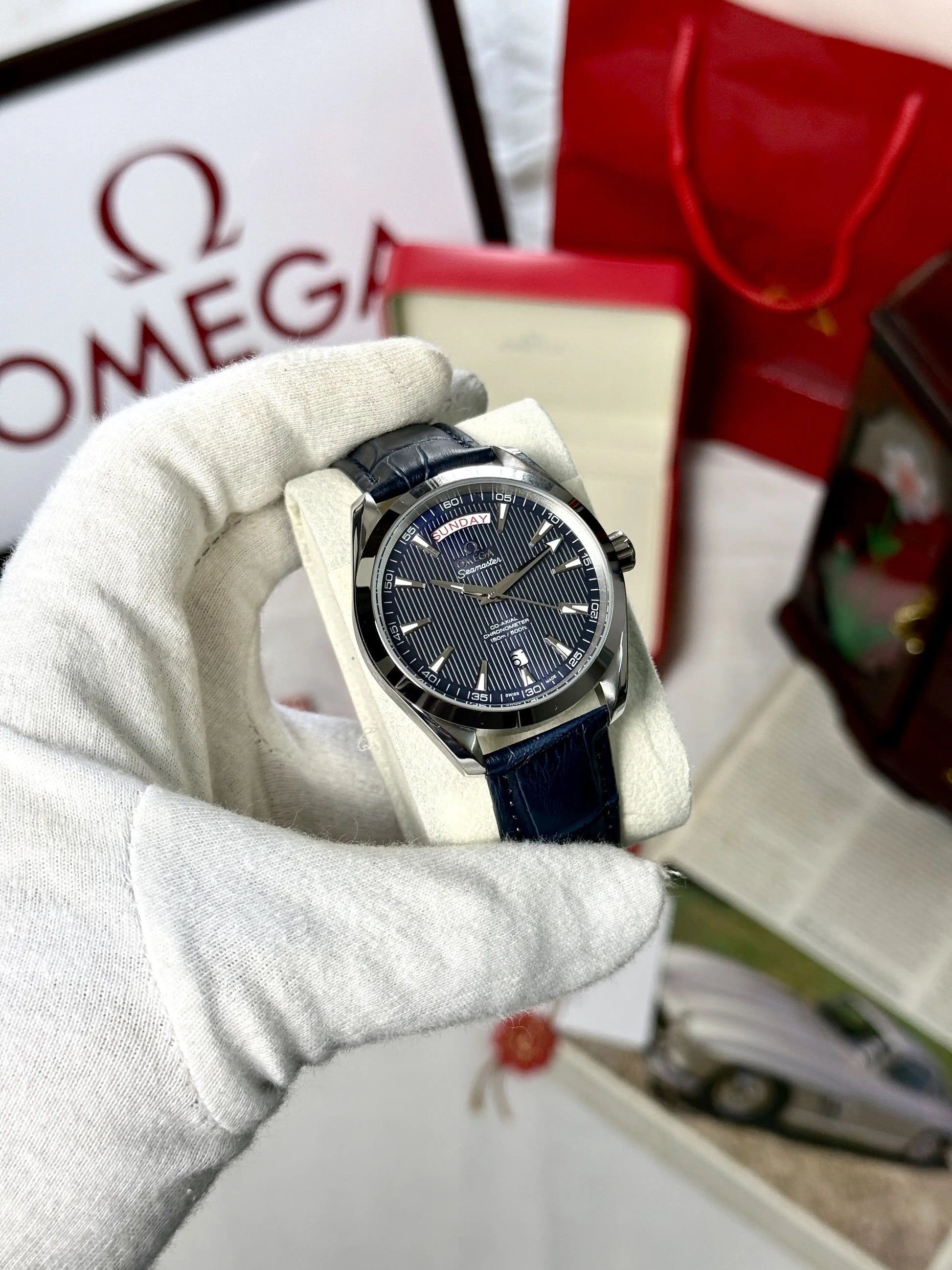 0mega Seamaster Aqua Tera Chronometer 150m Blue