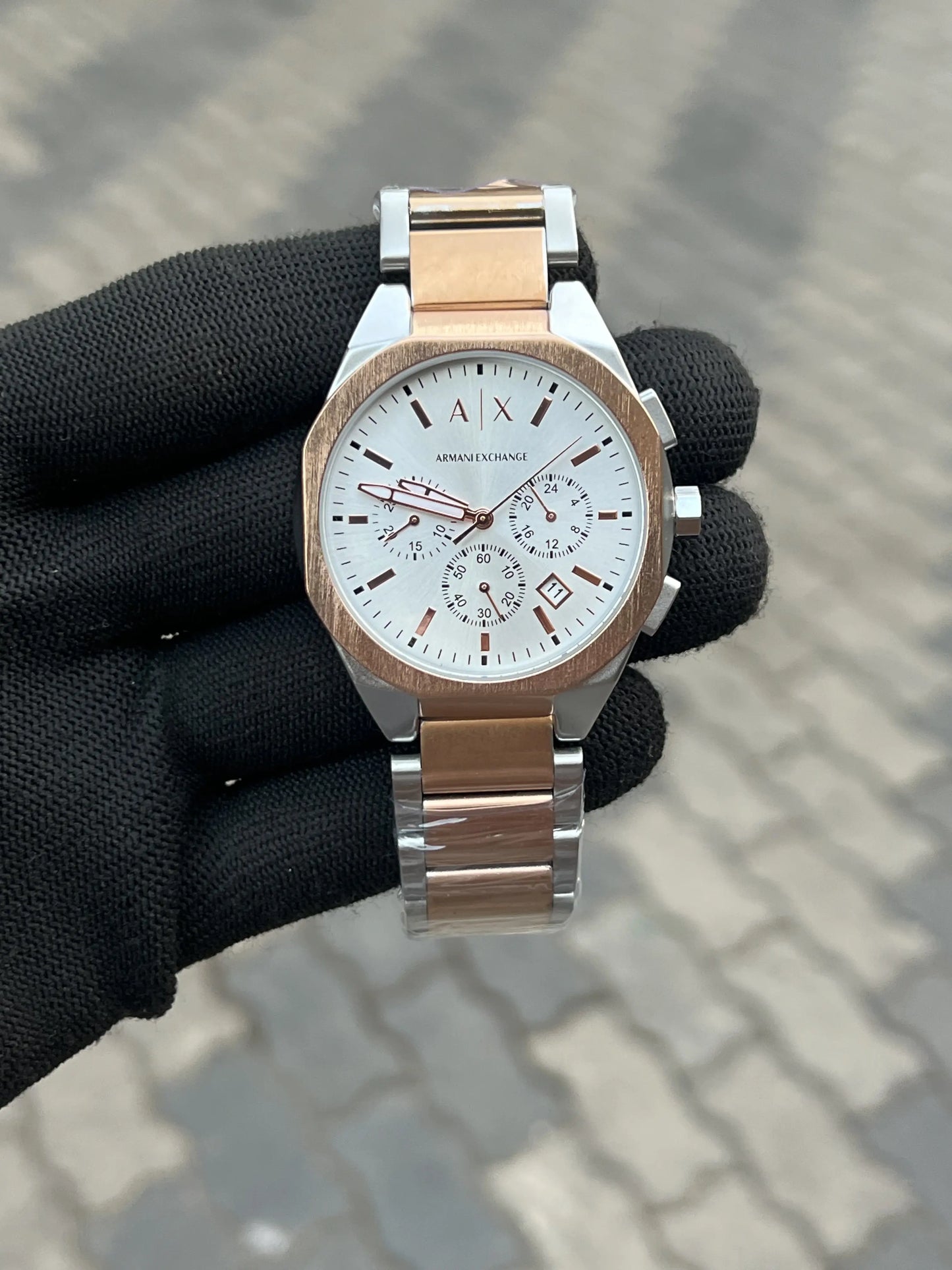 Arman_I Exchange Two Tone White