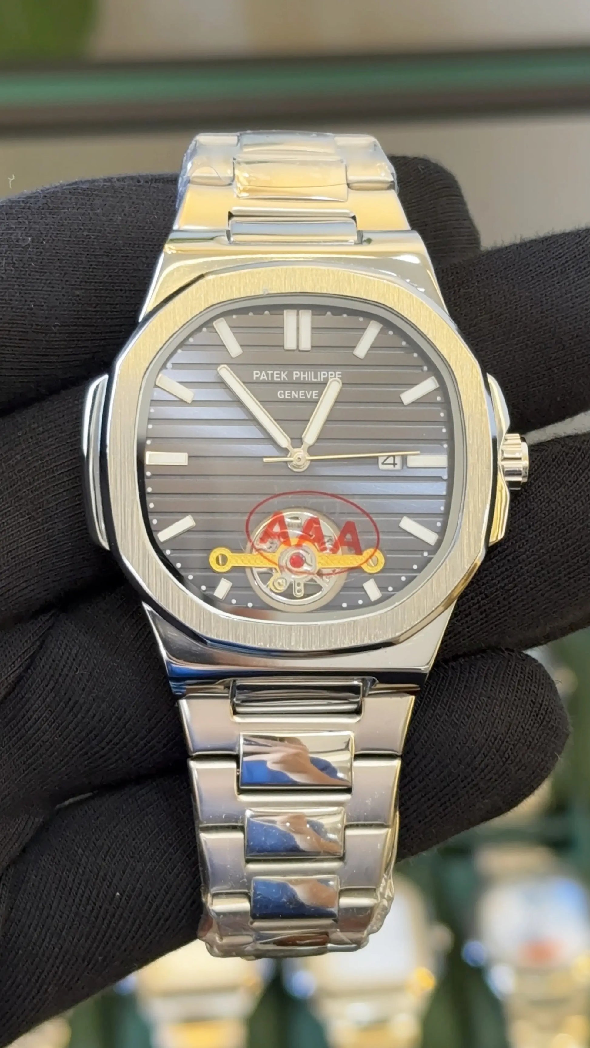 PATEK PHILLIP NAUTILUS Shift moveme