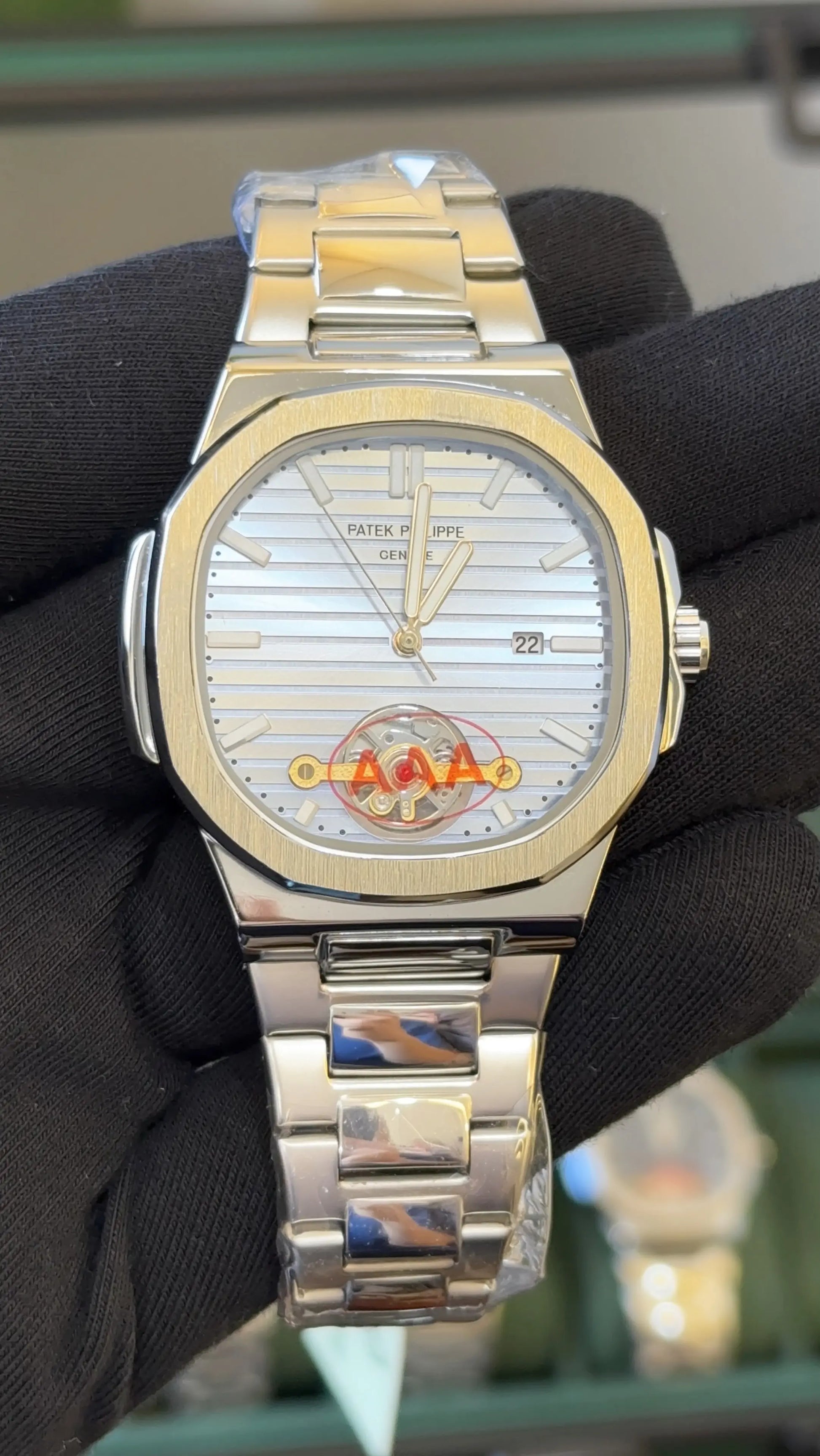 PATEK PHILLIP NAUTILUS Shift moveme