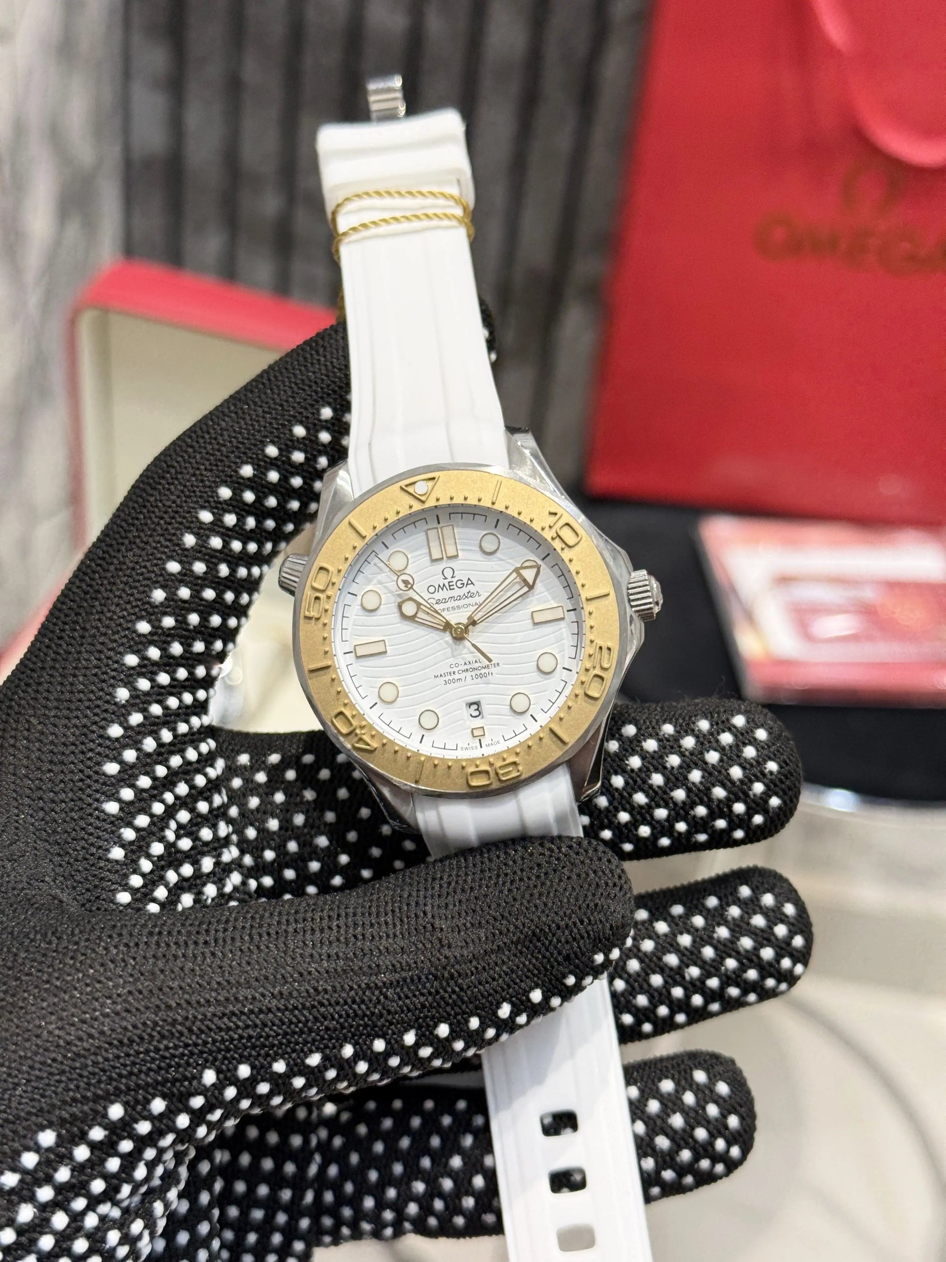 Omega Seamster Diver 300M White Gold