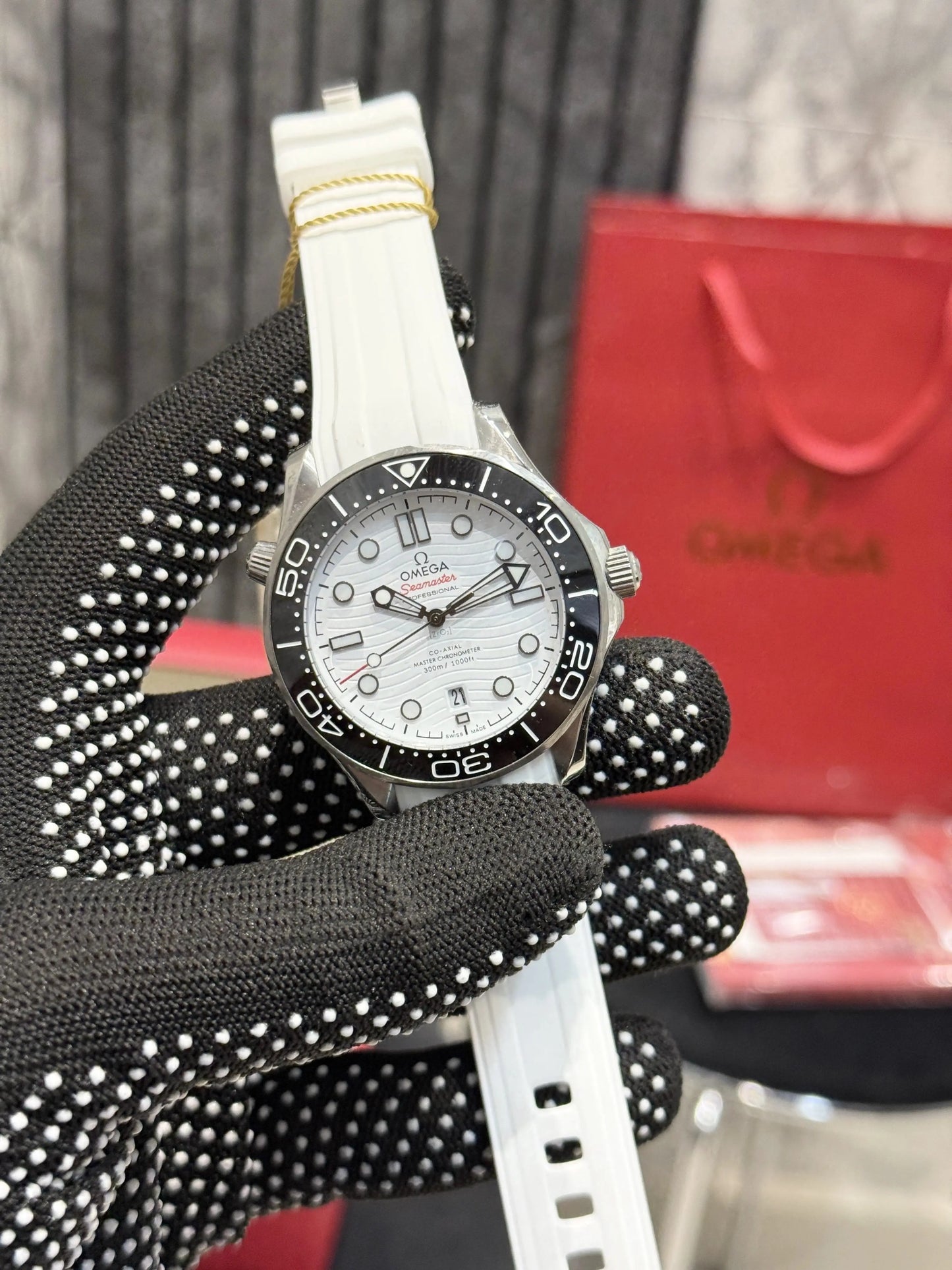 Omega Seaster Diver 300M White Black