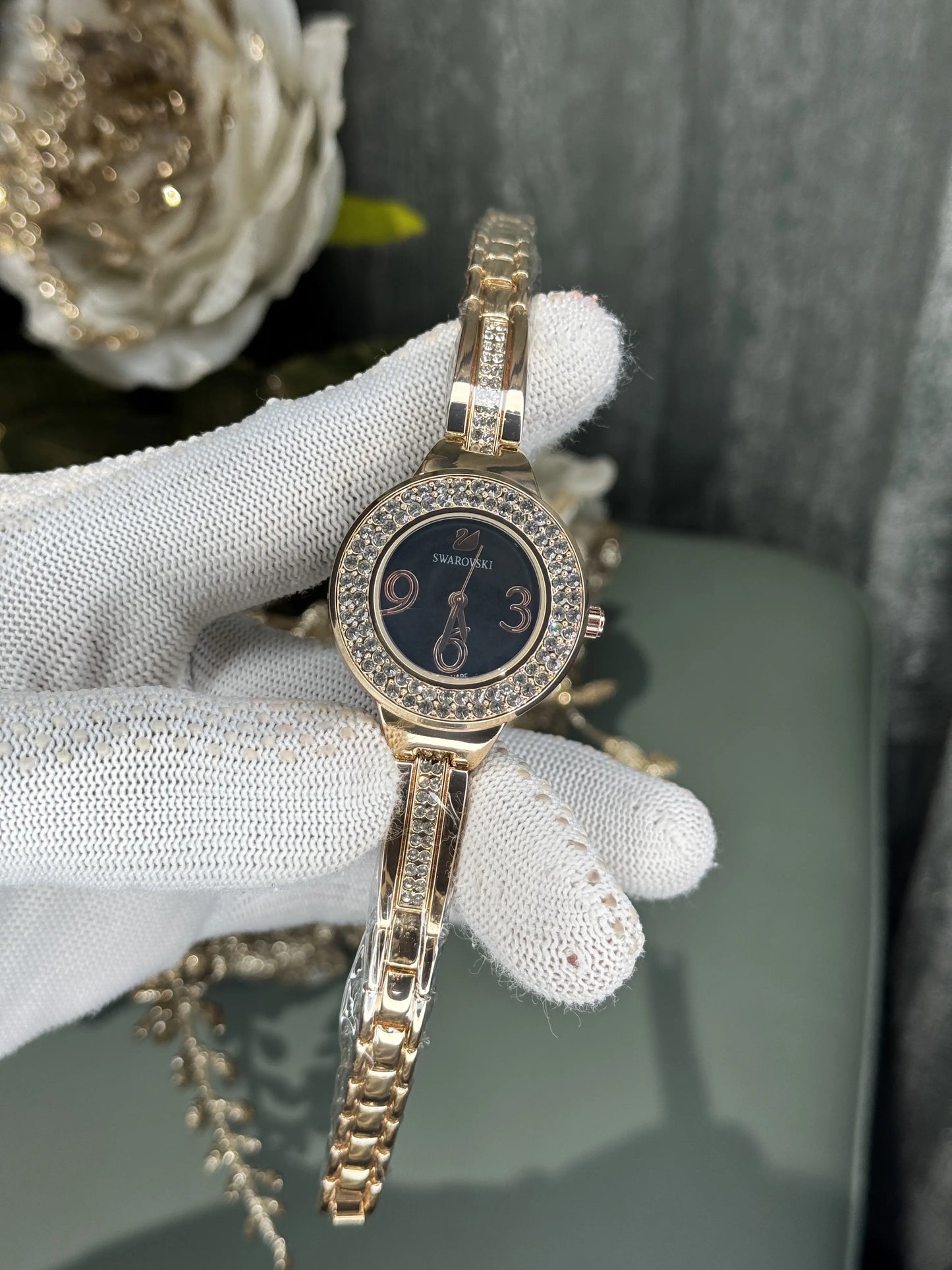 Swarovsk i Rose Gold Black Premium Watch