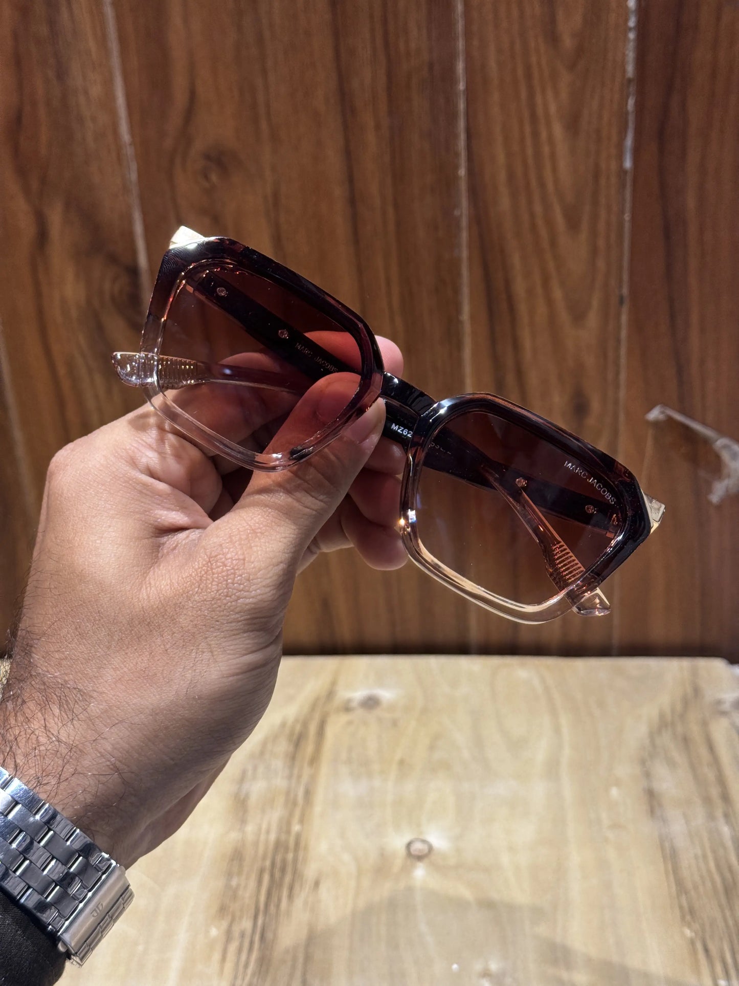 Marc Jacobs Gold Brown Premium Shades 2019