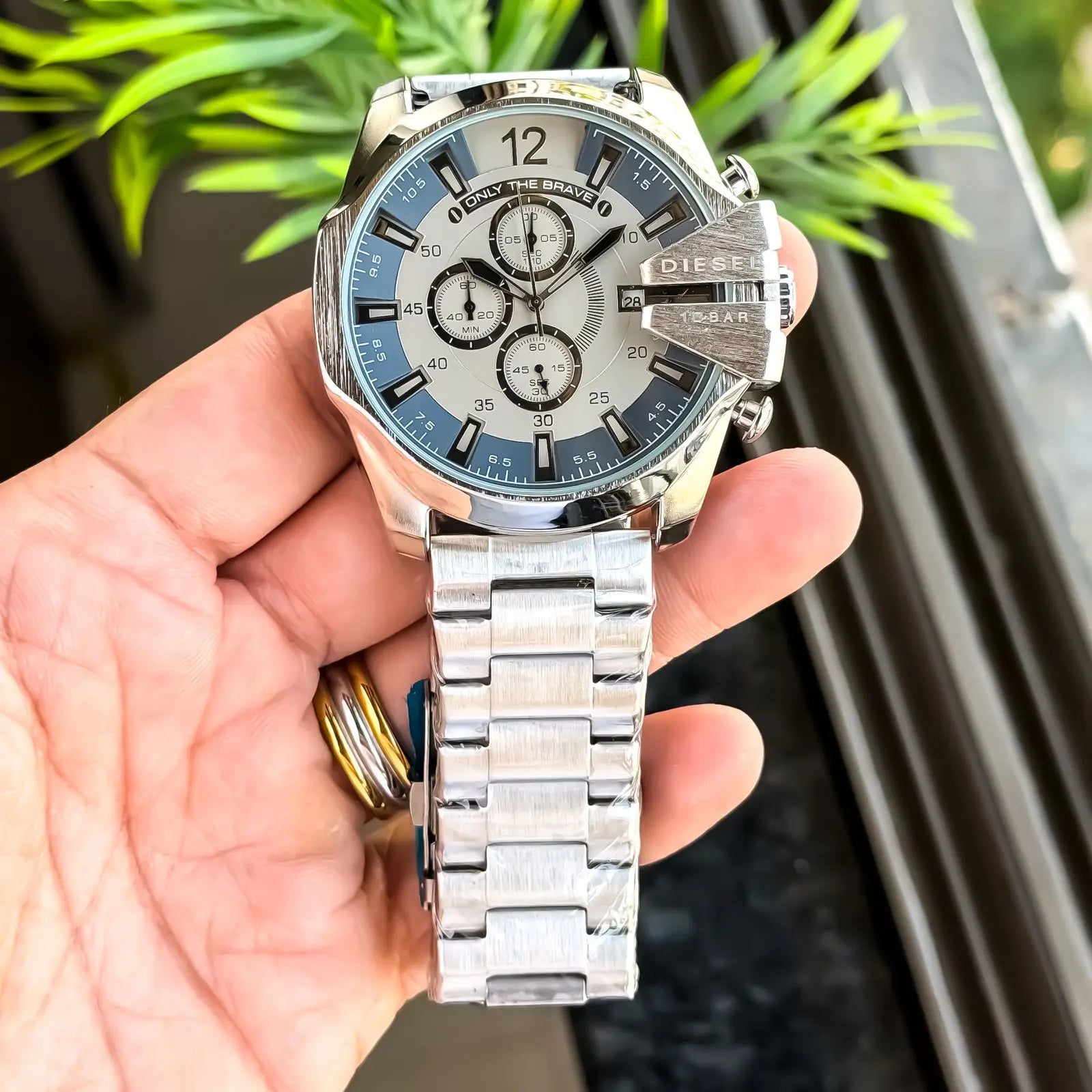 DIESEL_SILVER_GRAY
