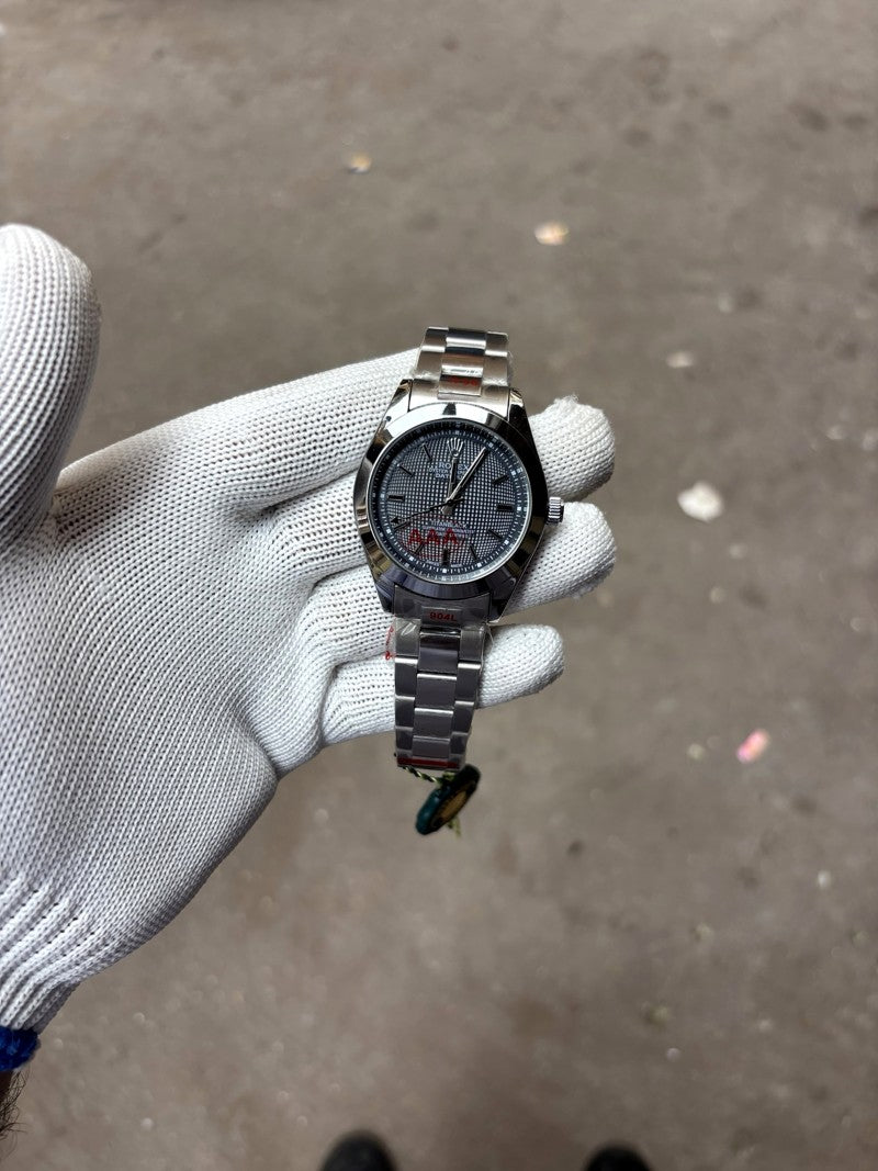 Rolex datejust style slate grey grid dial smooth sweep quartz m1