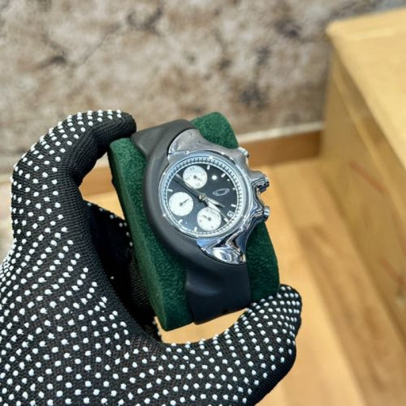 OAKLE_Y DETONATOR ALL WORKING QUARTZ ( 008 )