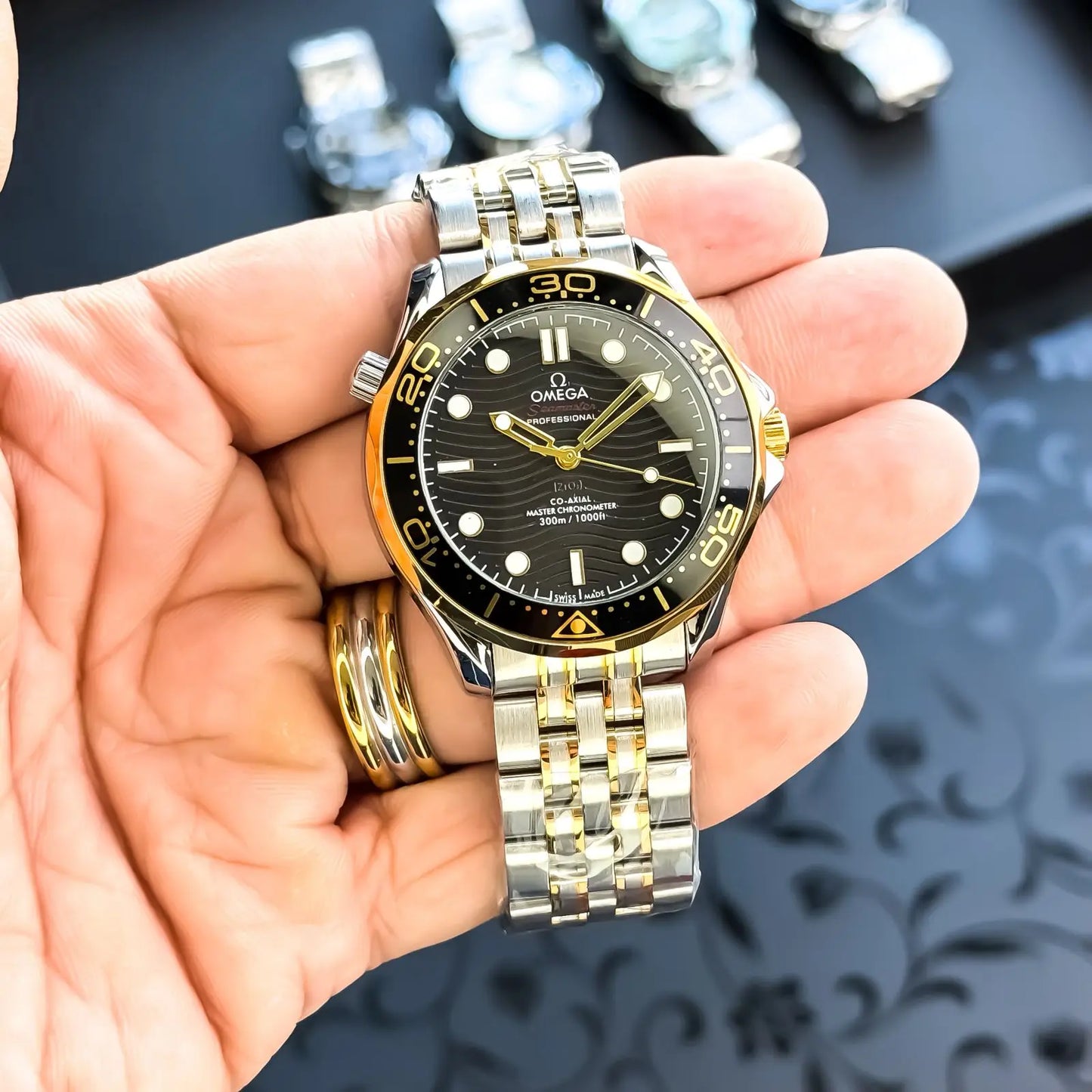 OMEGA_AUTO_GOLD_TT_BLACK