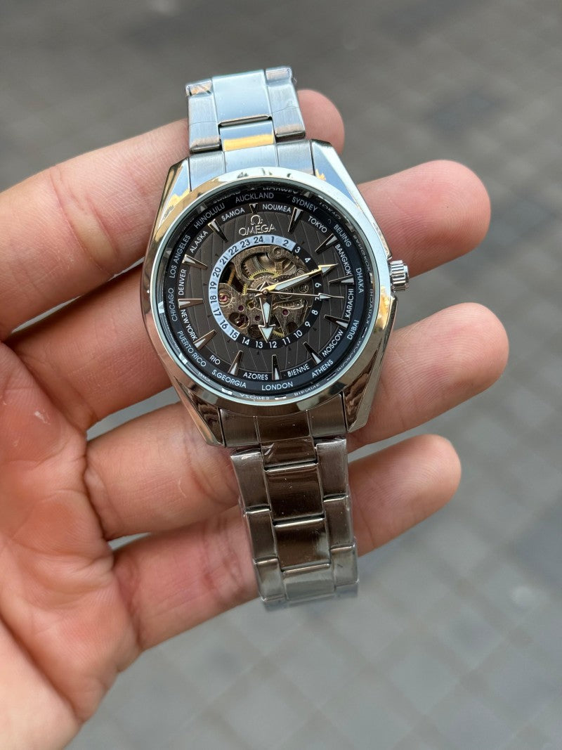 Omeg a Sea Master Aqua Terra World Timer Automatic Silver Black Stainless Steel