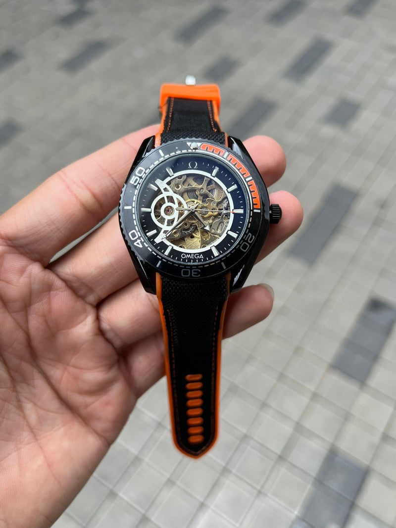 Omeg a Speedmaster Automatic