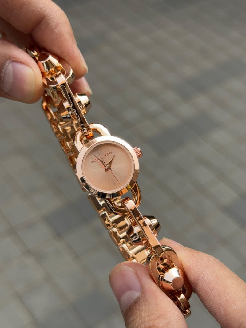 Michael Kor s Astor Women s Full Rose