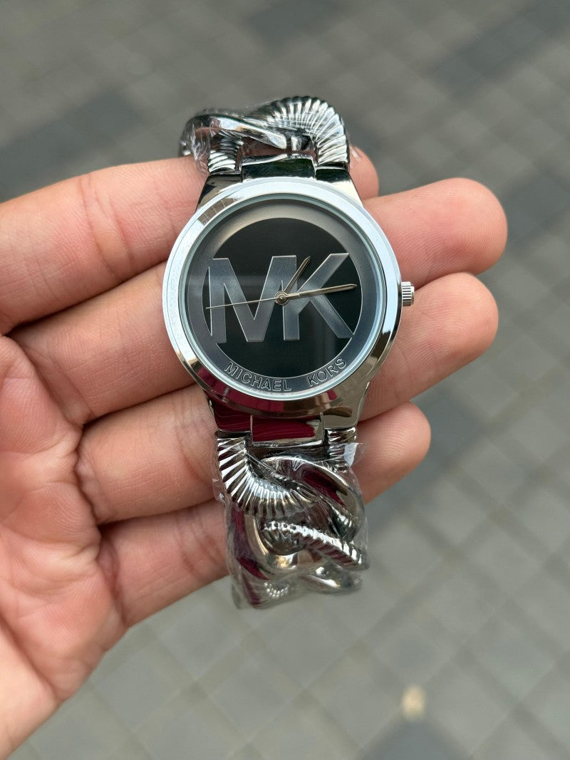 Michael Kor s Women s Silver Black