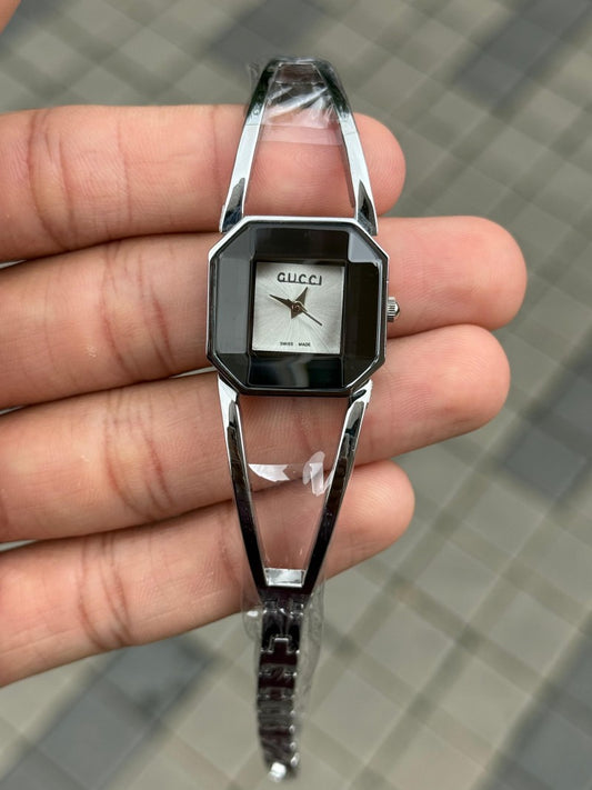 Gucc i Square Women s Silver White