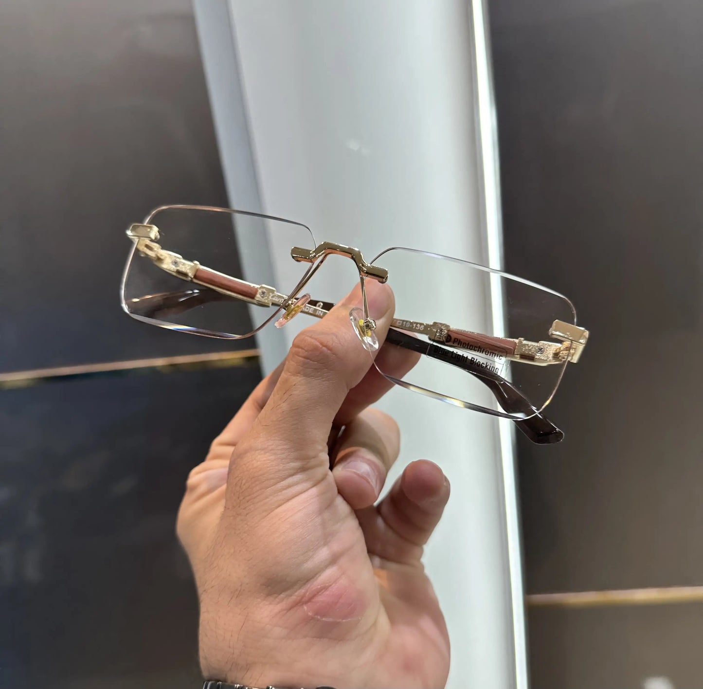 Cartie r Gold Photochromic Premium Glasses 017