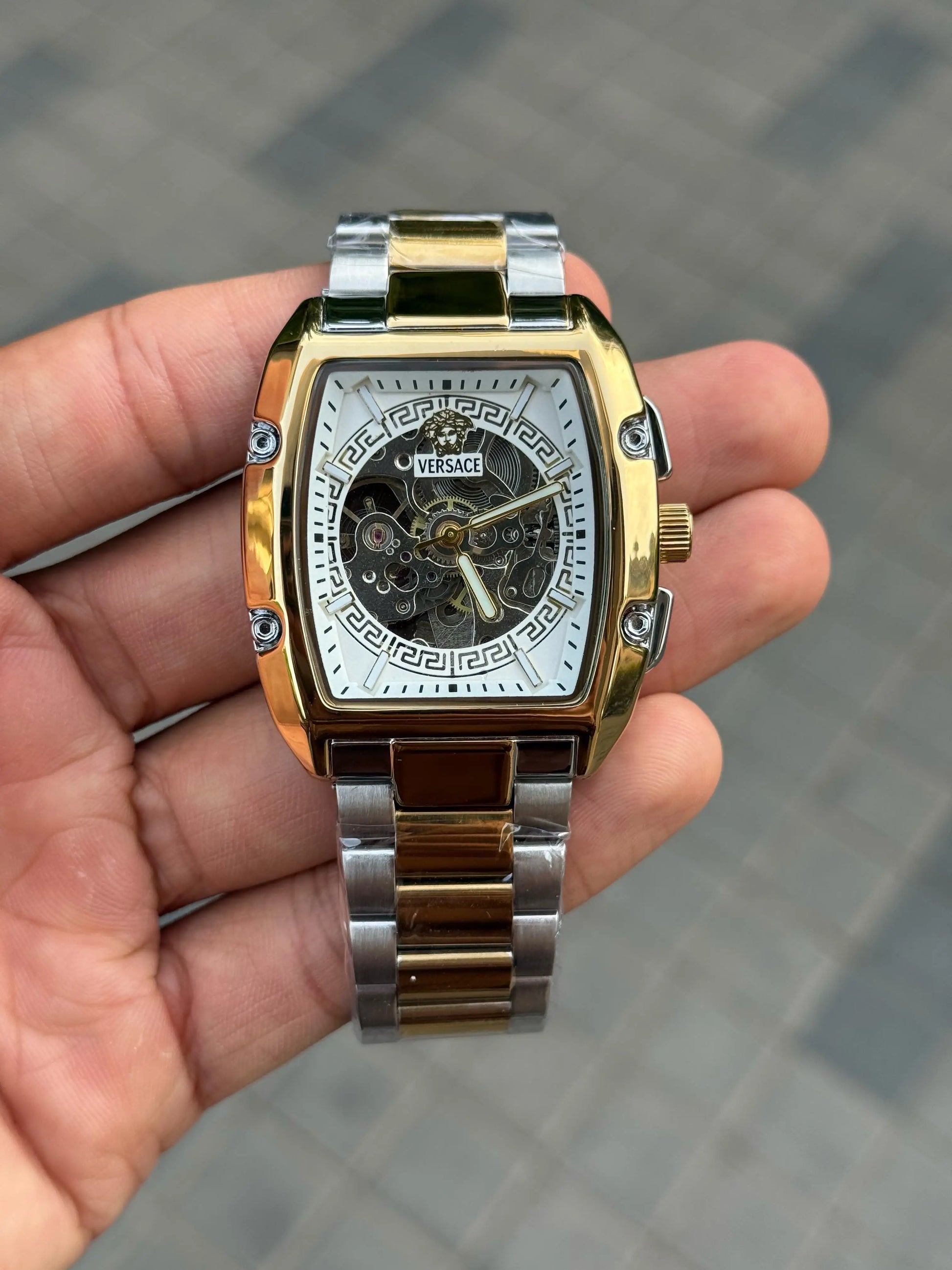 Versac_e Dominus Skeleton Automatic gold