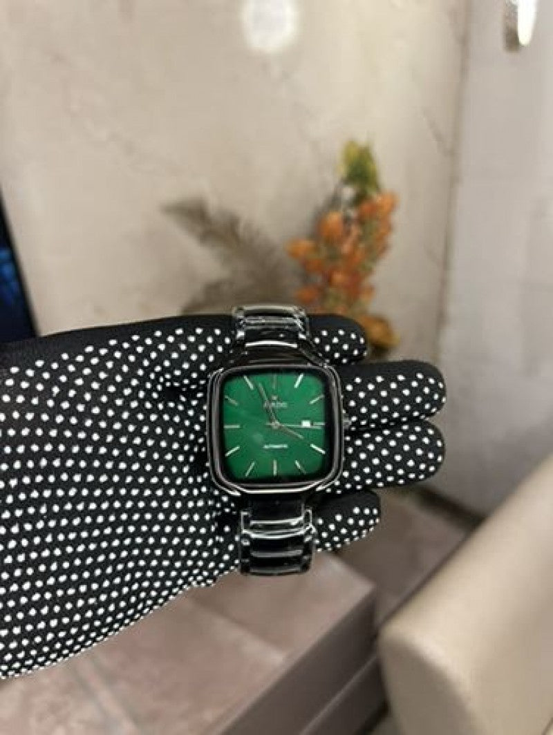 true square quartz undigital (green dial)