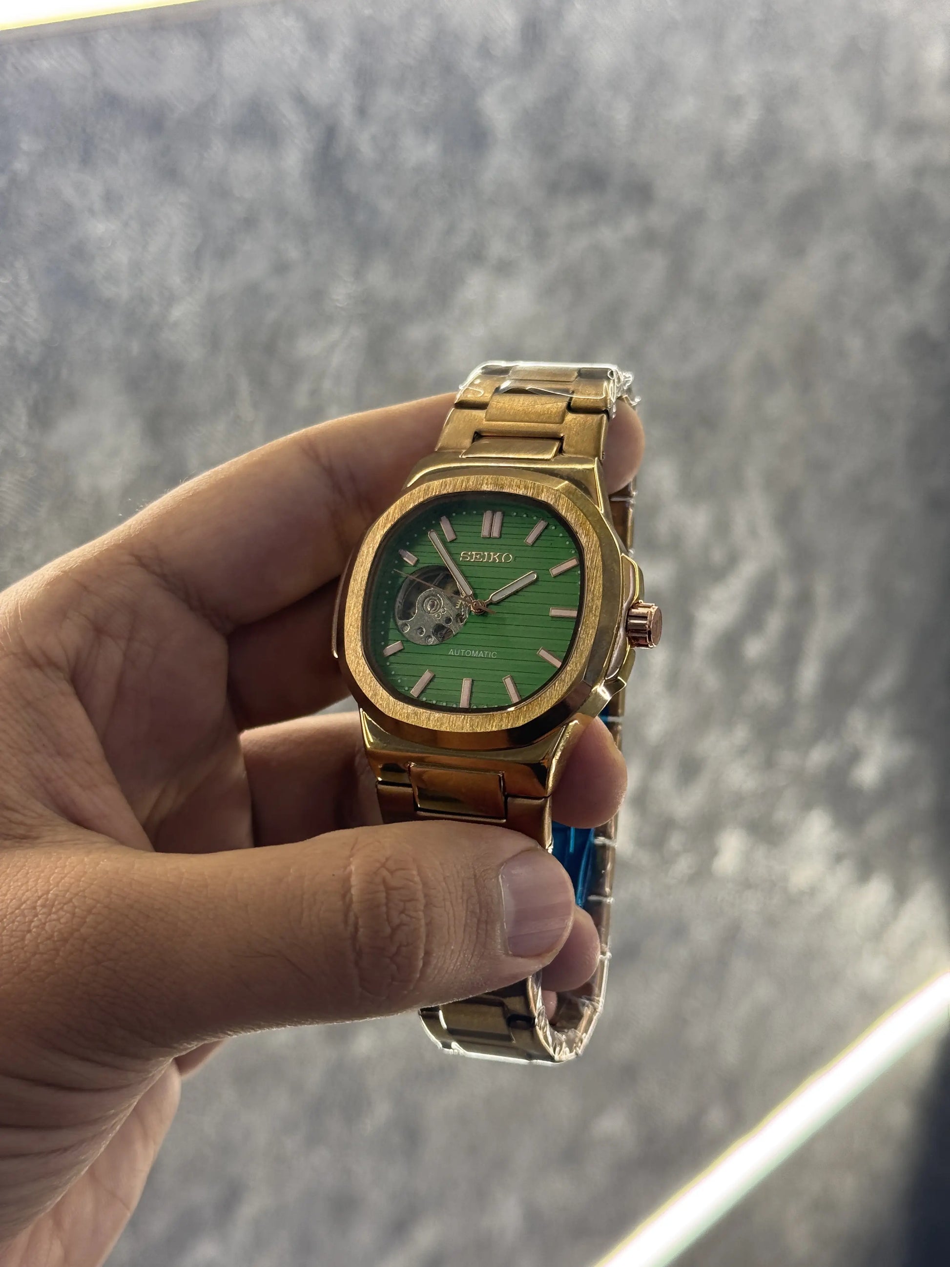 Seiko Nautilus Open heart Automatic Premium 036