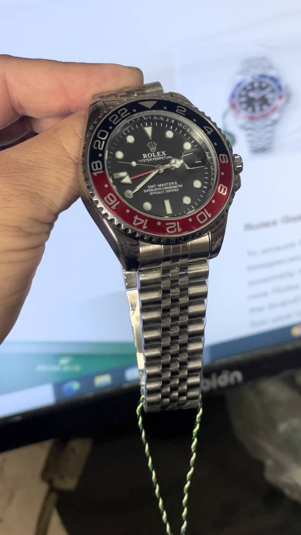 Role_x oyster prepetual GMT MASTER II black red