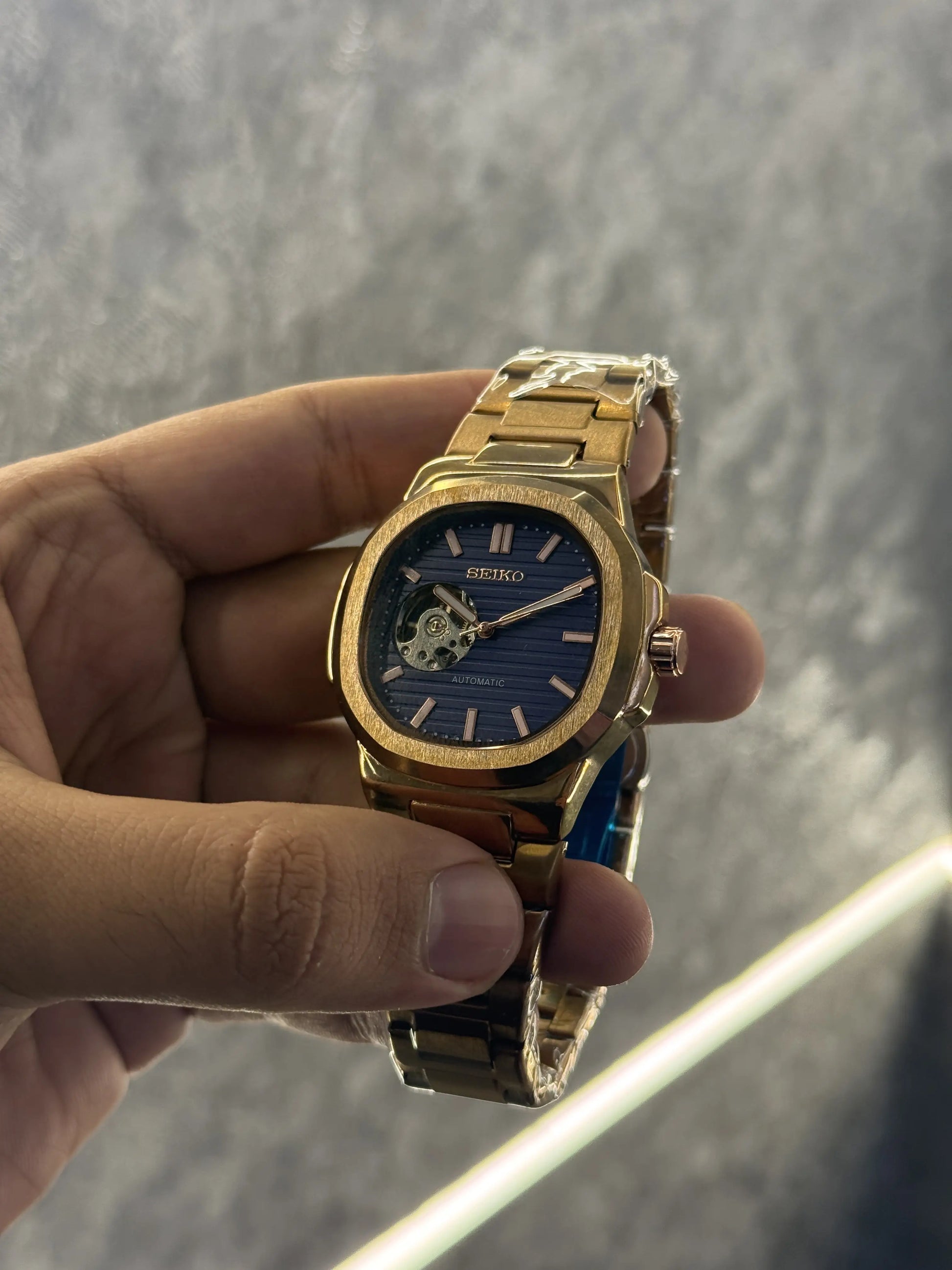 Seiko Nautilus Open heart Automatic Premium 032