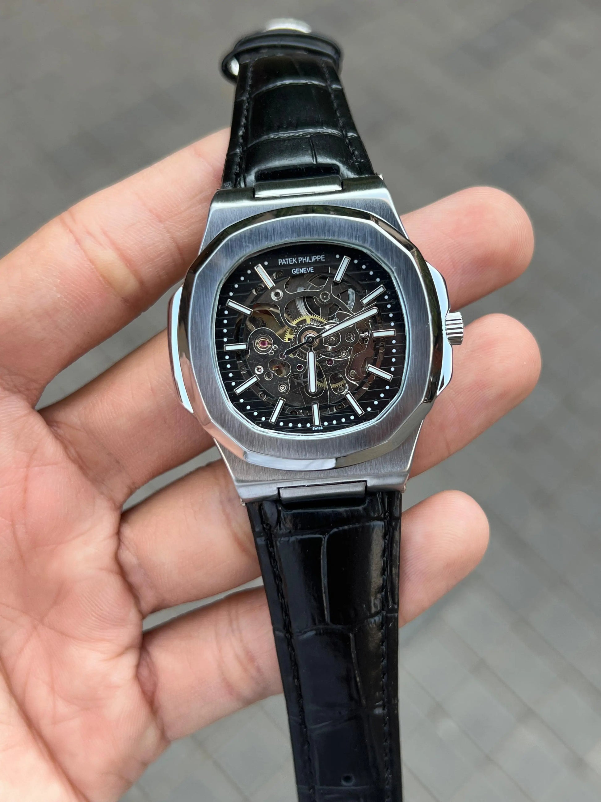Pate k Phillipe Nautilus Leather Automatic ✓