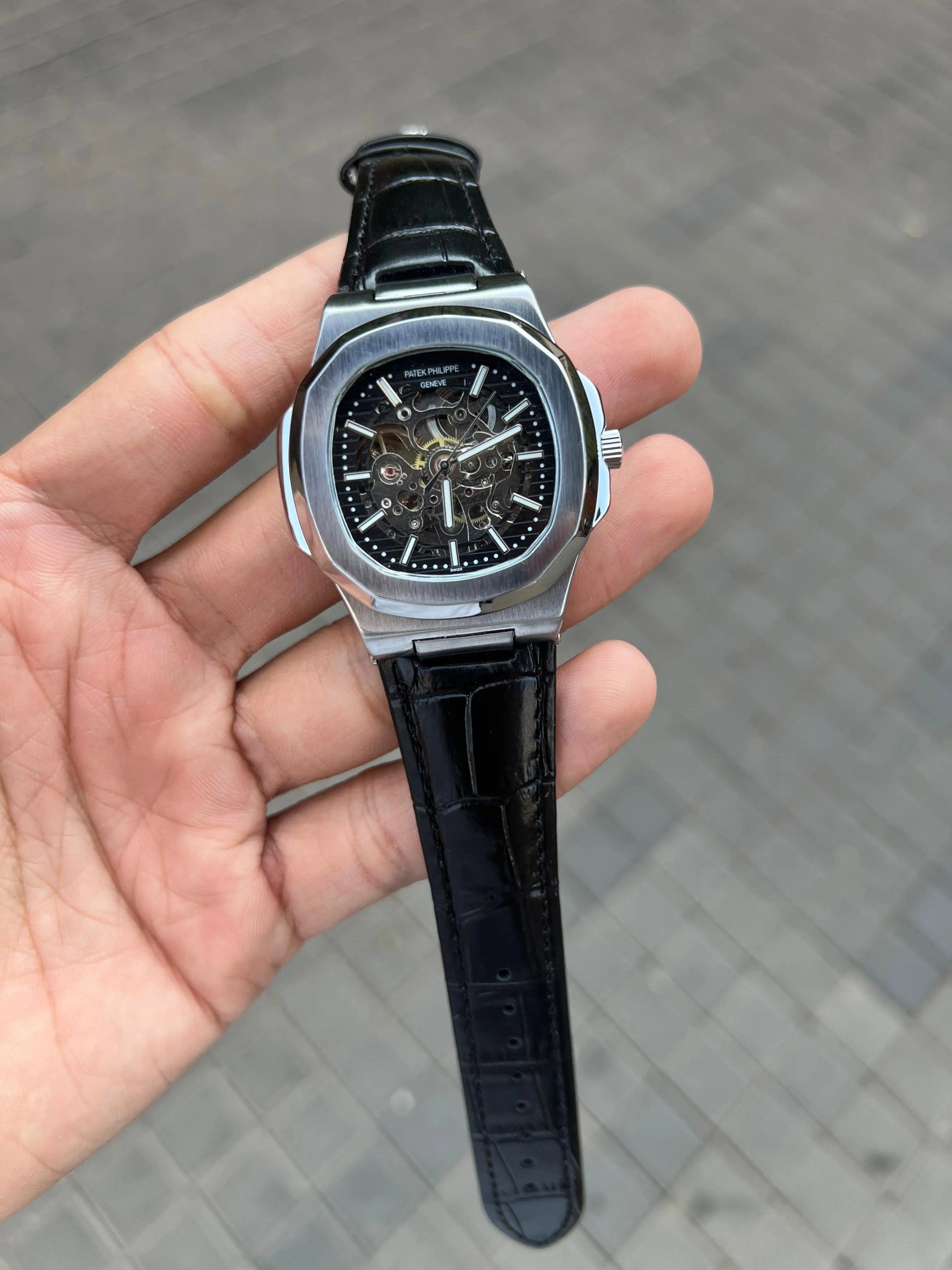 Pate k Phillipe Nautilus Leather Automatic ✓