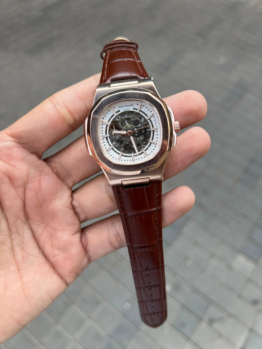 Pate k Phillipe Nautilus Leather Automatic ✓