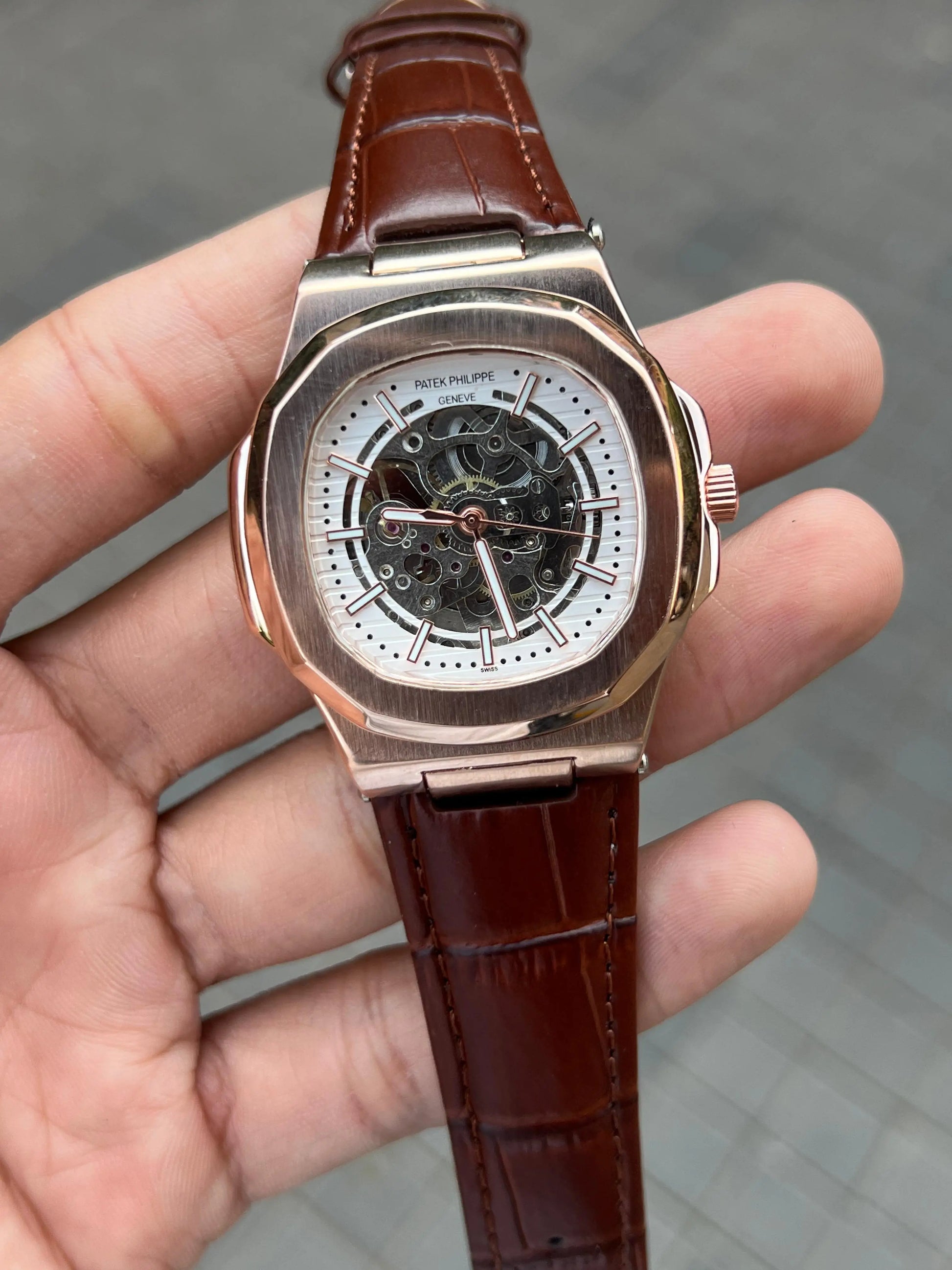 Pate k Phillipe Nautilus Leather Automatic ✓