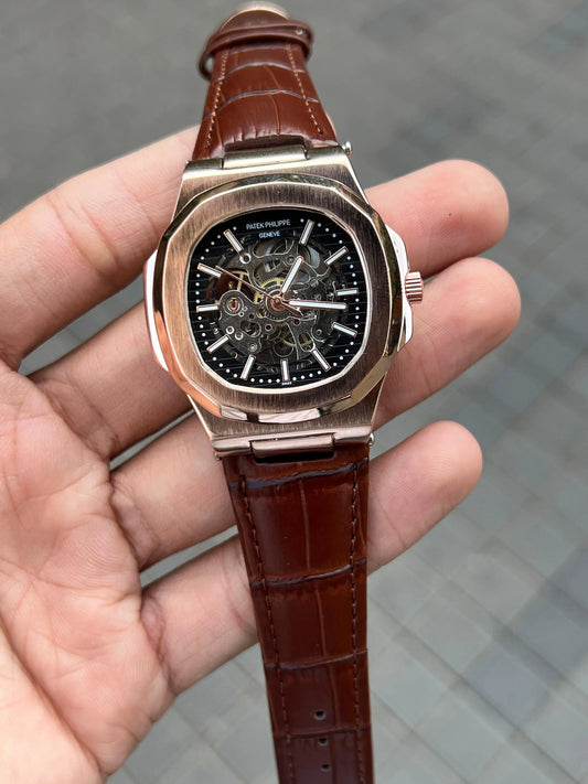 Pate k Phillipe Nautilus Leather Automatic ✓