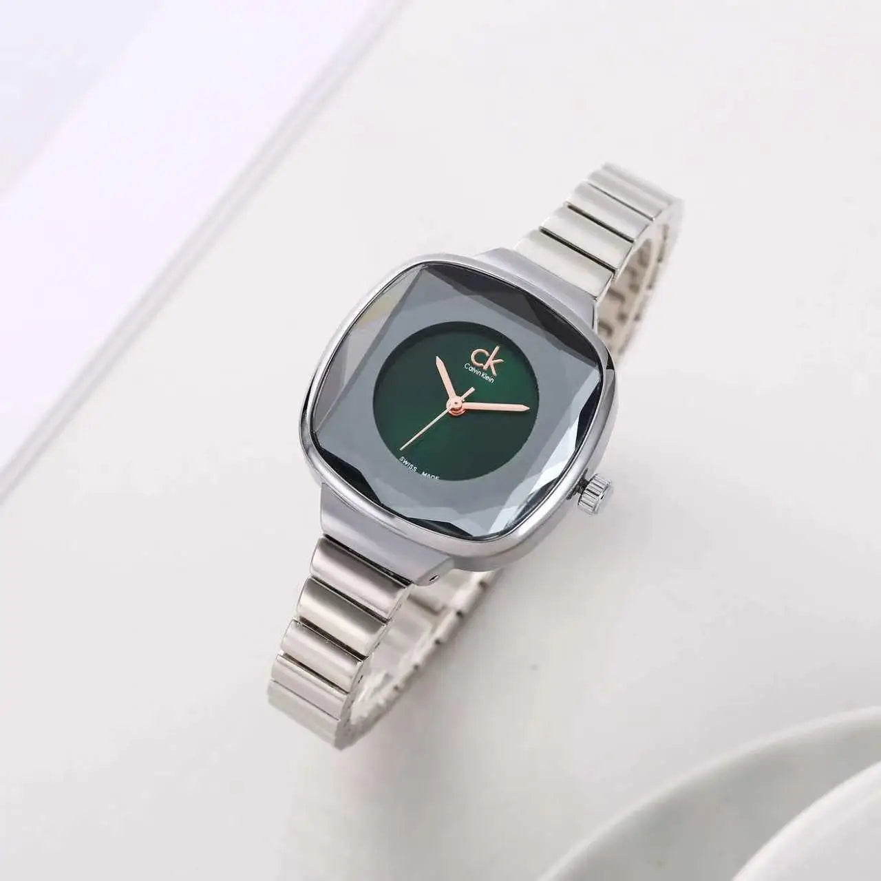Calvin Klei n Women s Silver Green