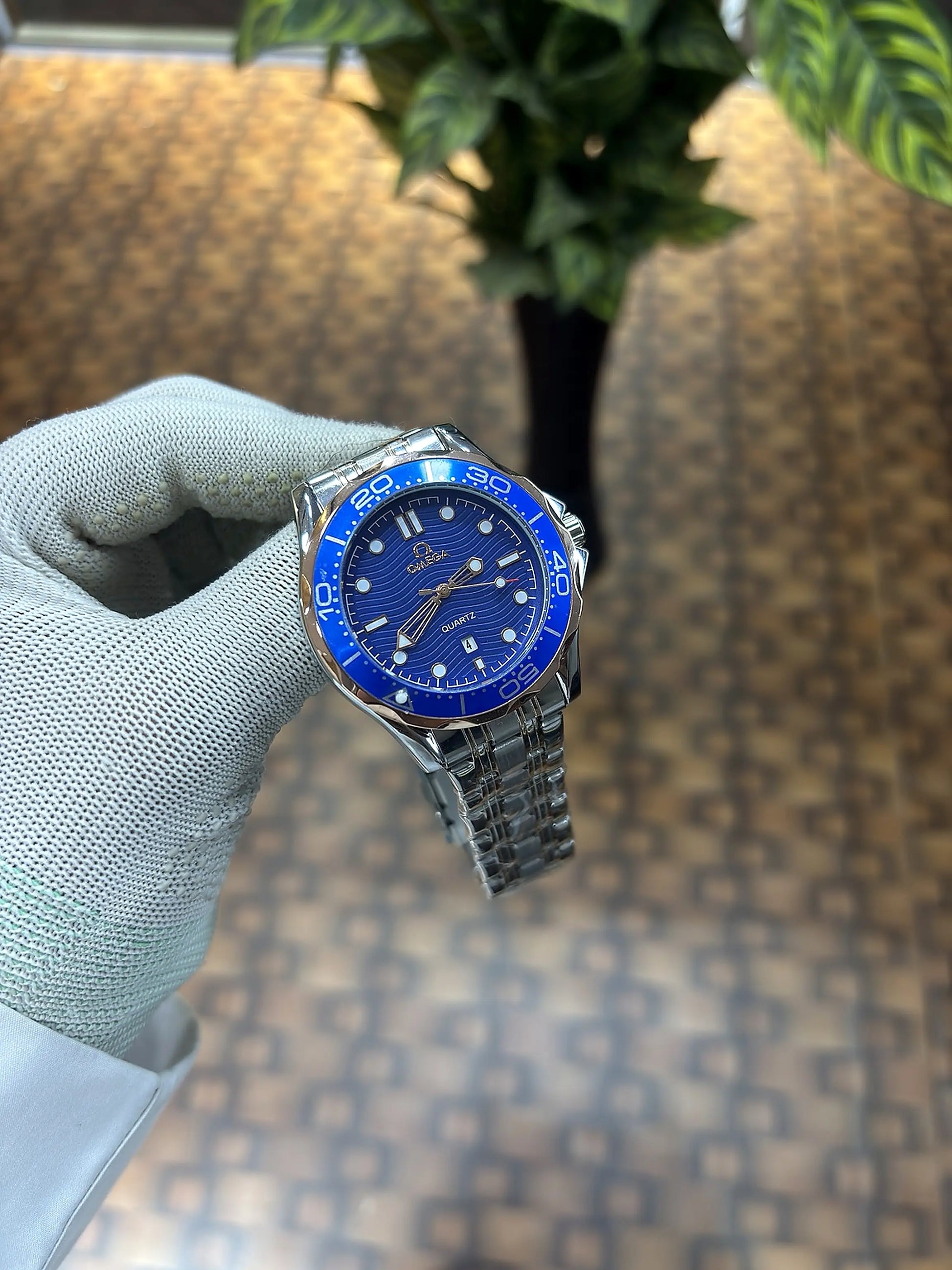 OMEGA SEAMASTER DIVER 300M 2 tone blue dial