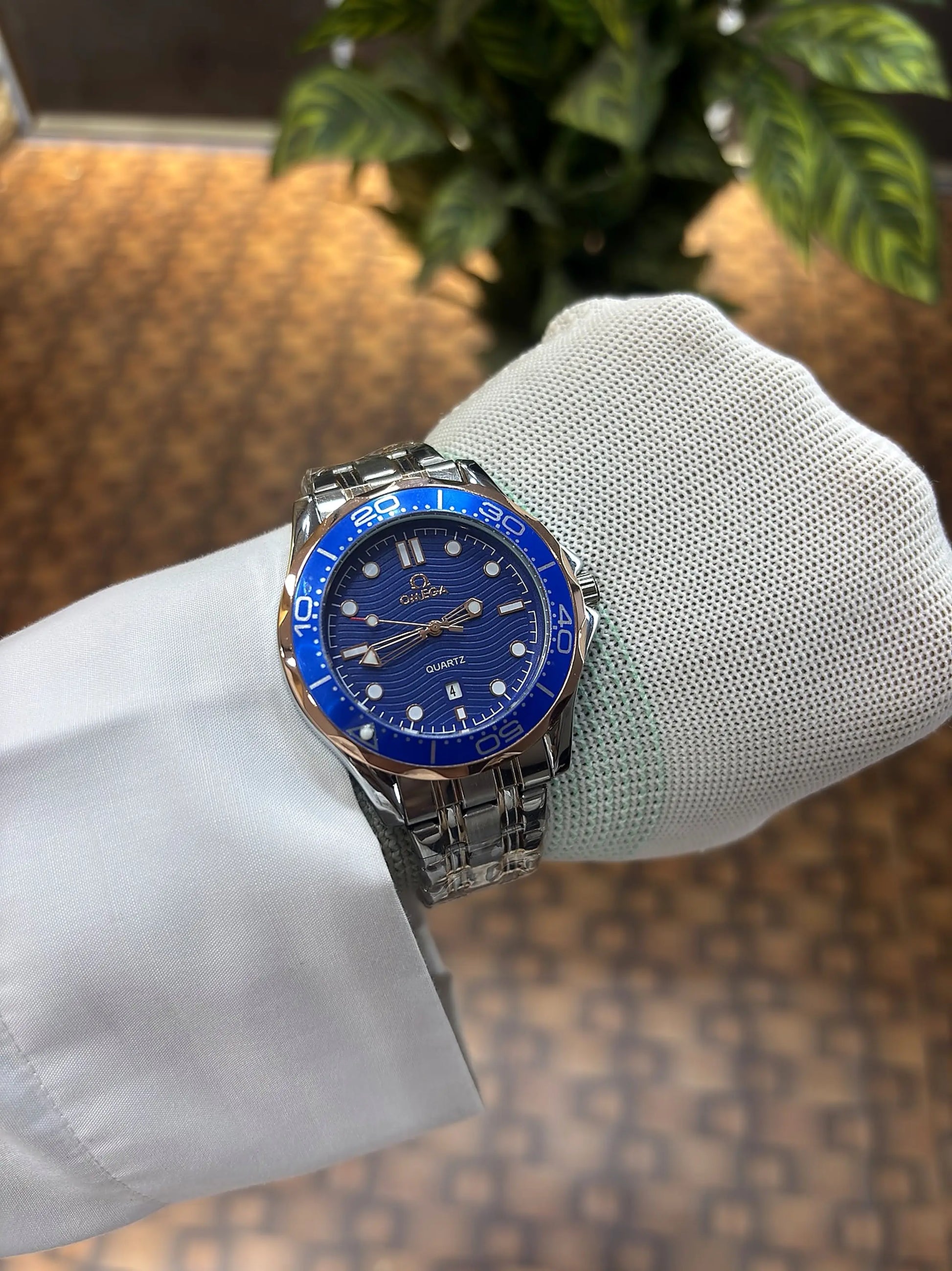 OMEGA SEAMASTER DIVER 300M 2 tone blue dial