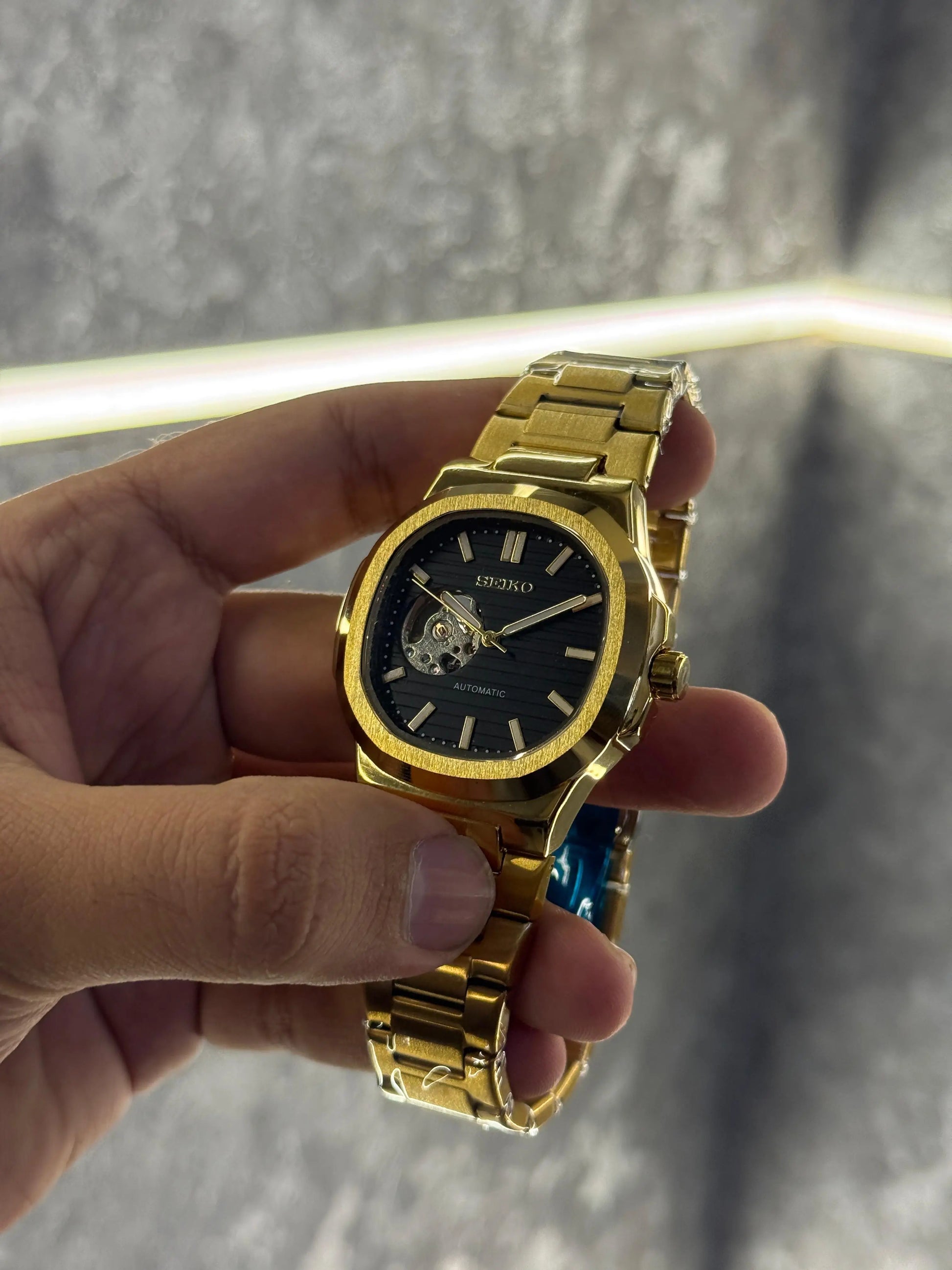 Seiko Nautilus Open heart Automatic Premium 037