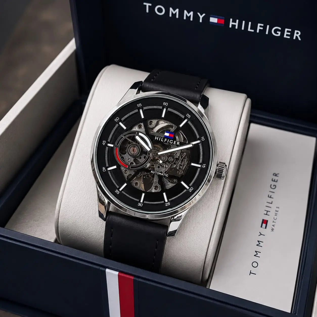 TOMMY_AUTO_LEATHER