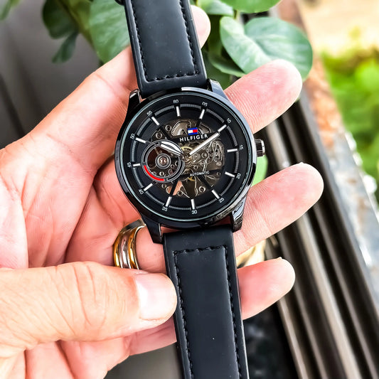 TOMMY_AUTO_LEATHER