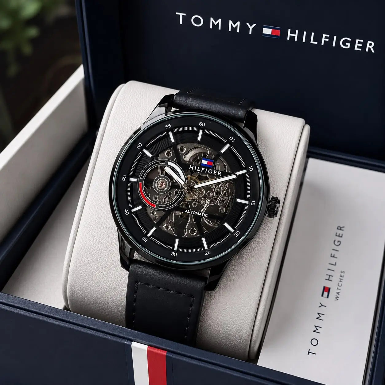 TOMMY_AUTO_LEATHER