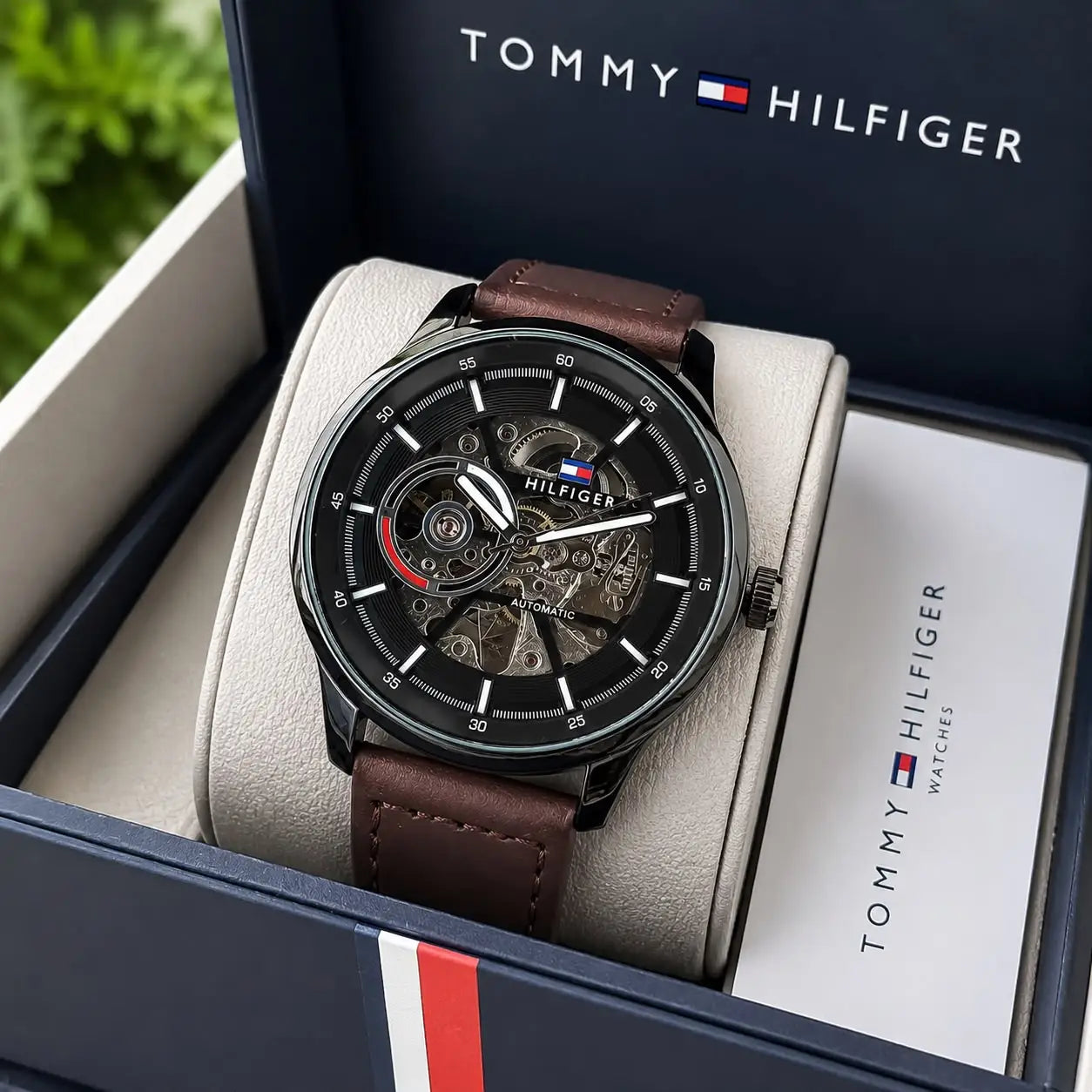 TOMMY_AUTO_LEATHER