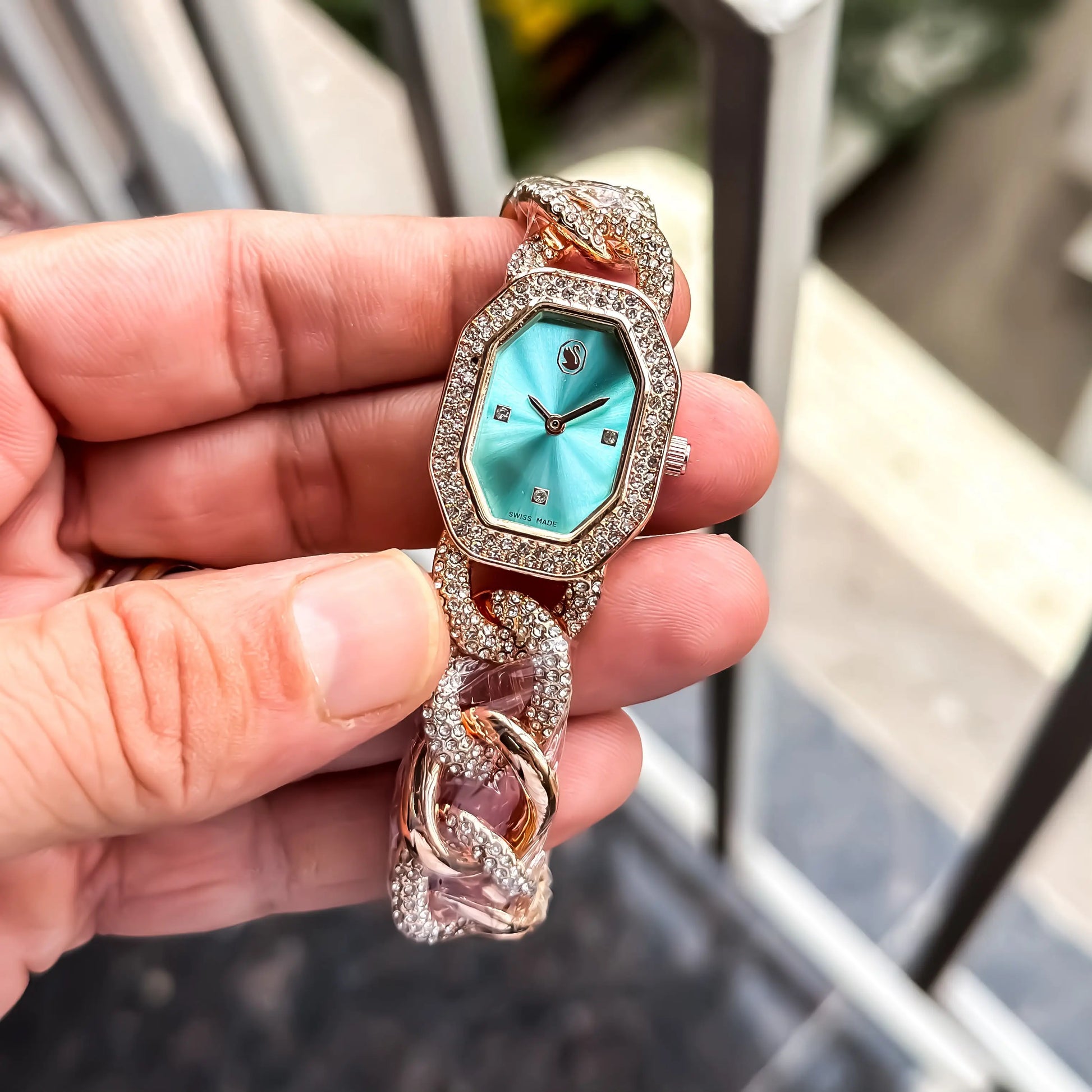 SWAROVSKI_ROSE_BLUE