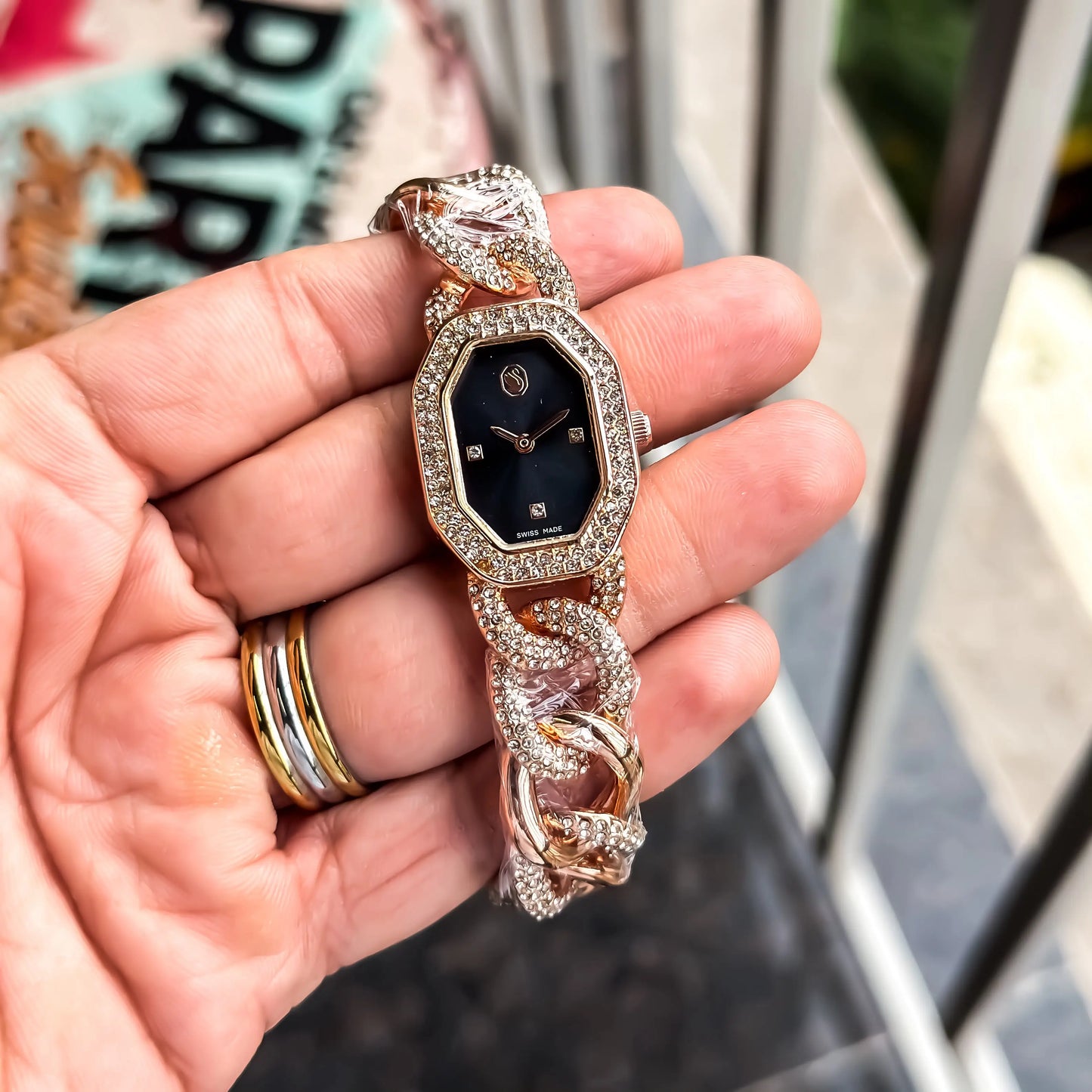 SWAROVSKI_ROSE_BLACK
